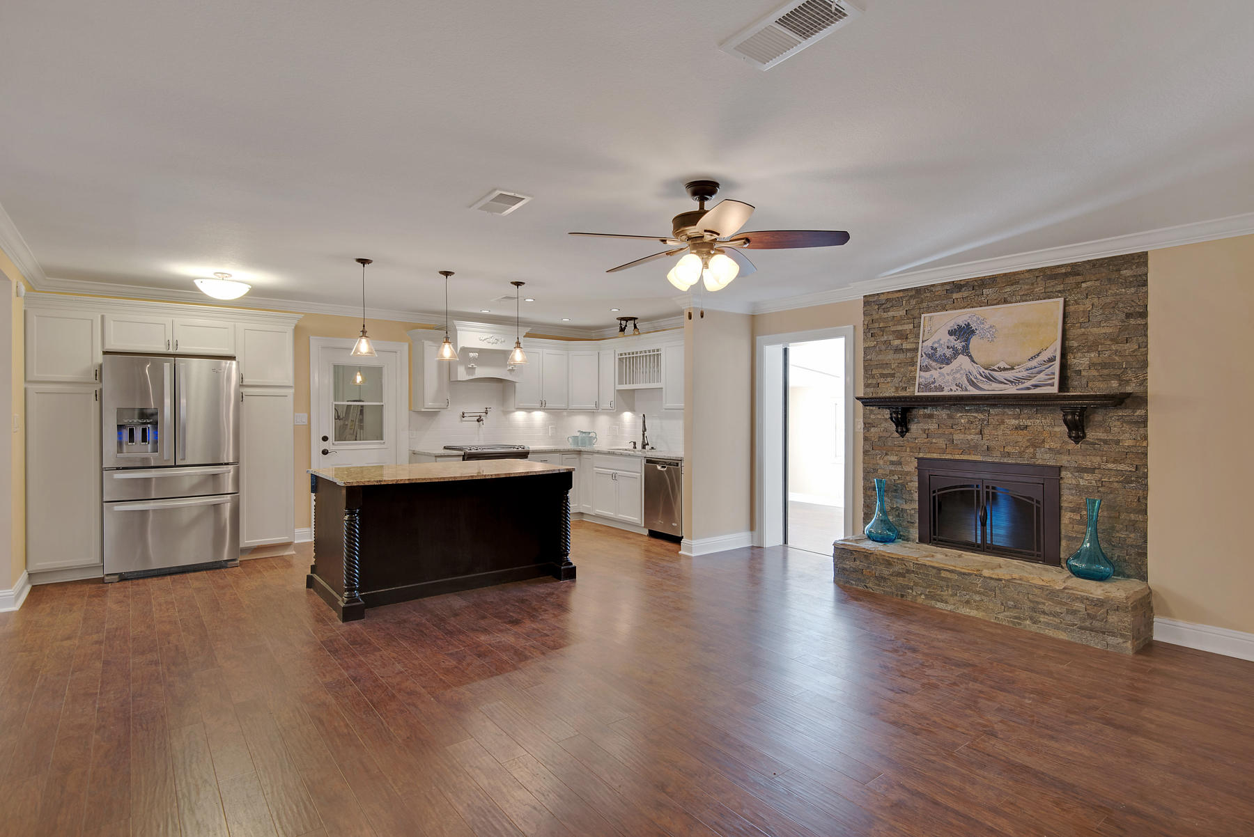 LAKE LORRAINE ESTATES 1 - Residential