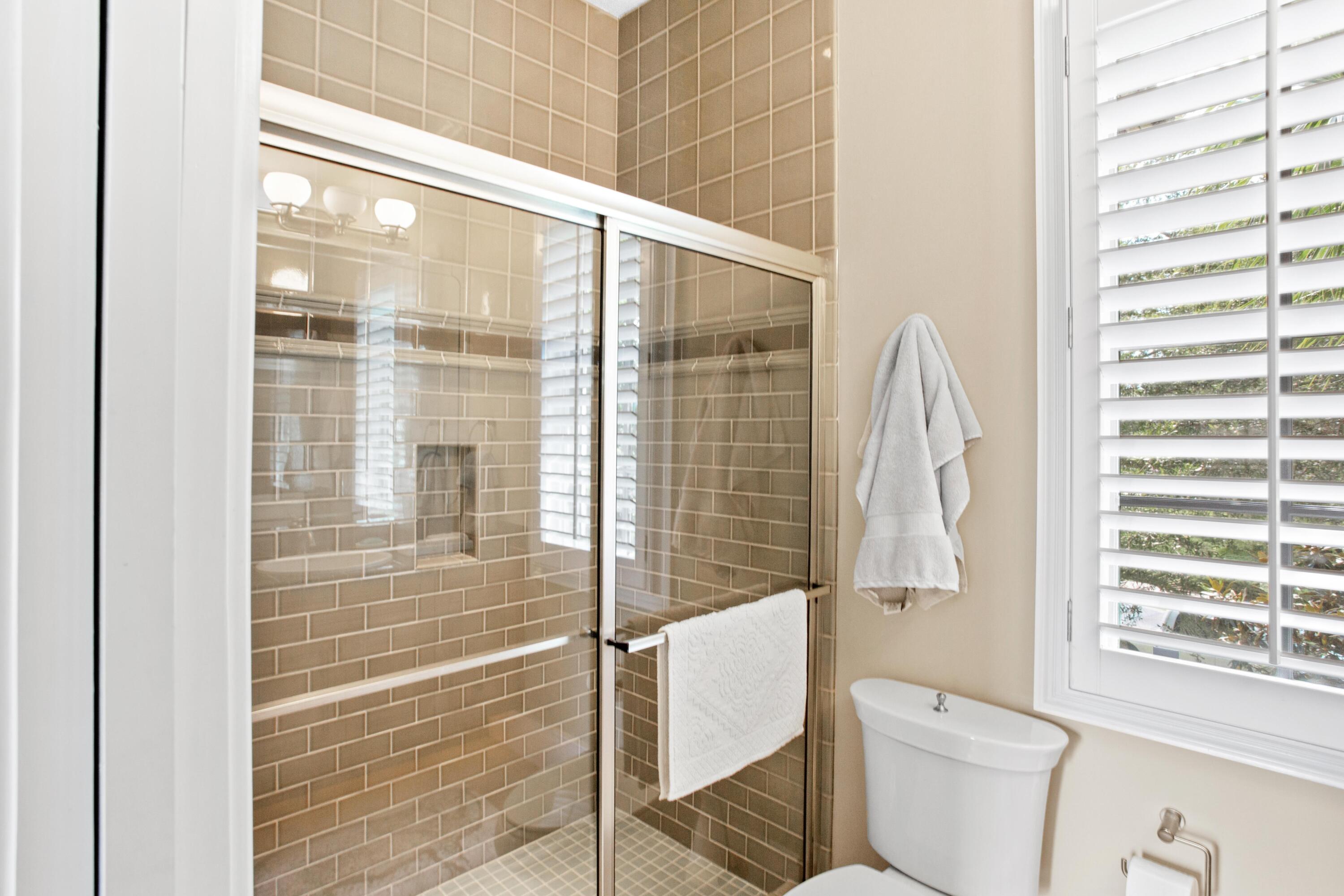 BURNT PINE - Residential