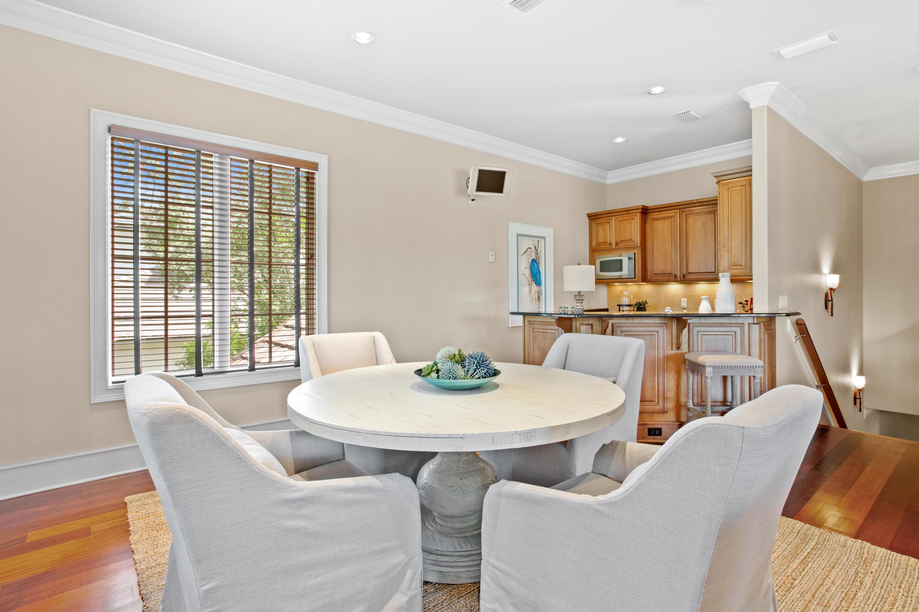 BURNT PINE - Residential