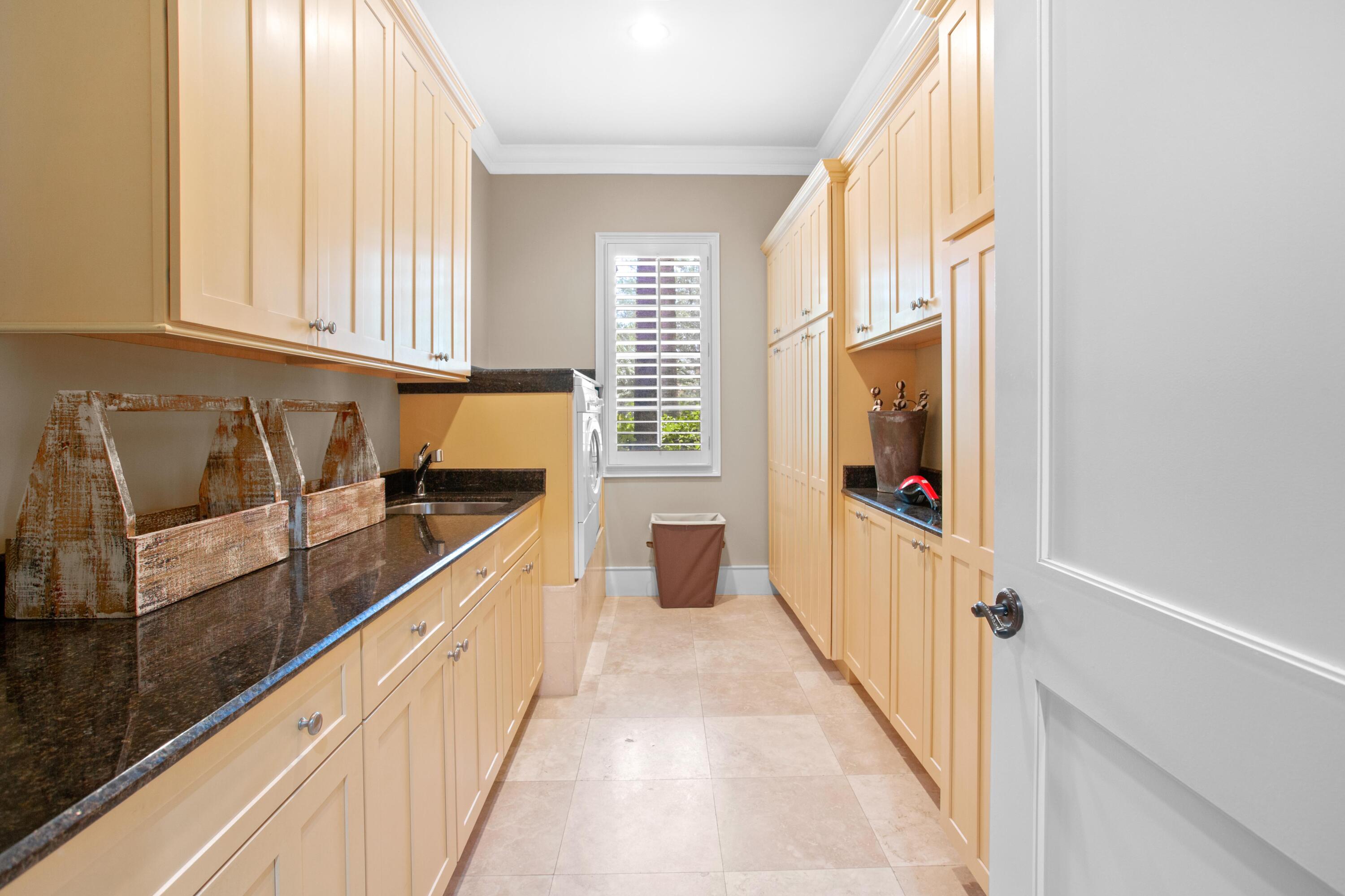 BURNT PINE - Residential