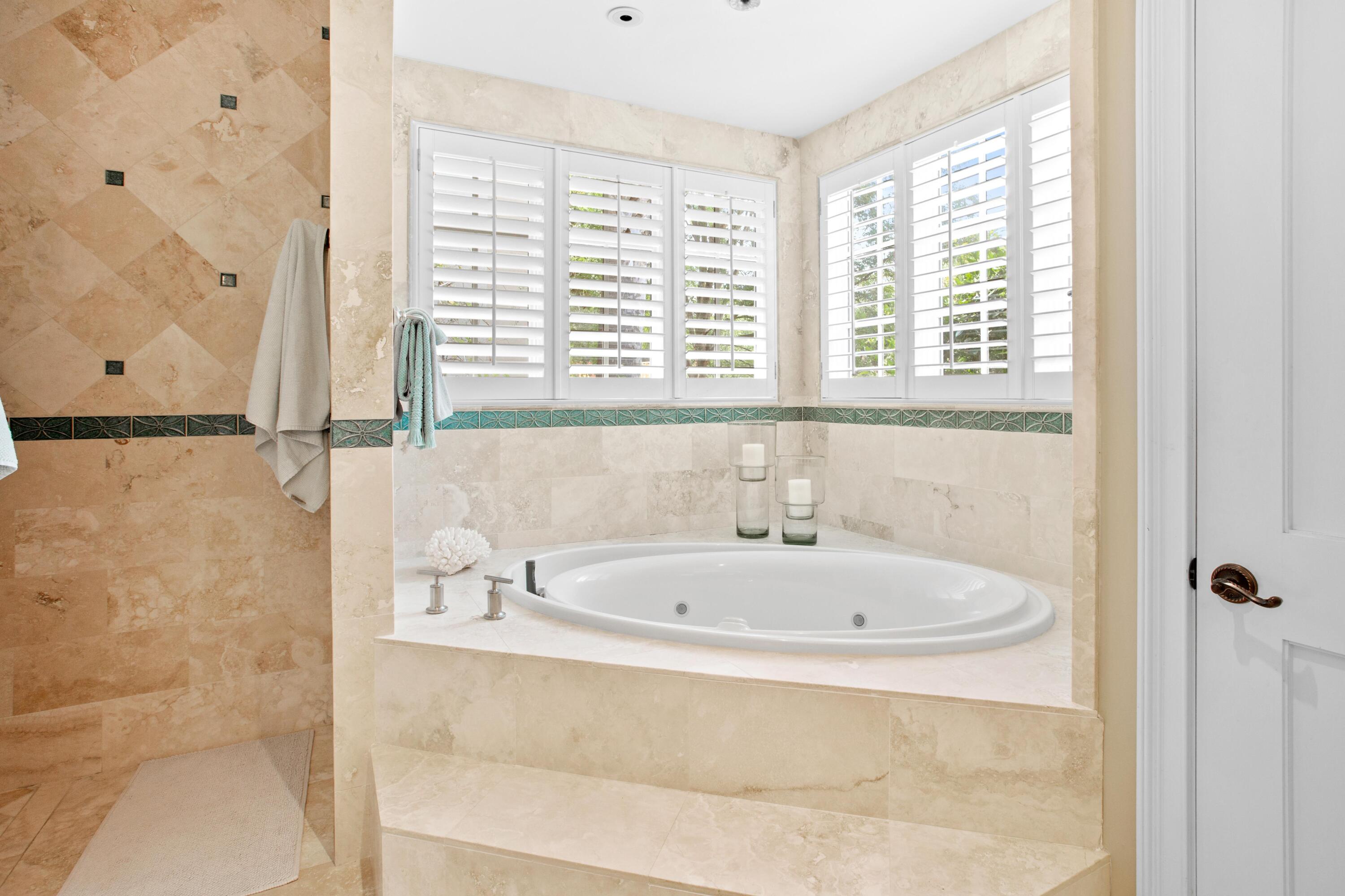 BURNT PINE - Residential