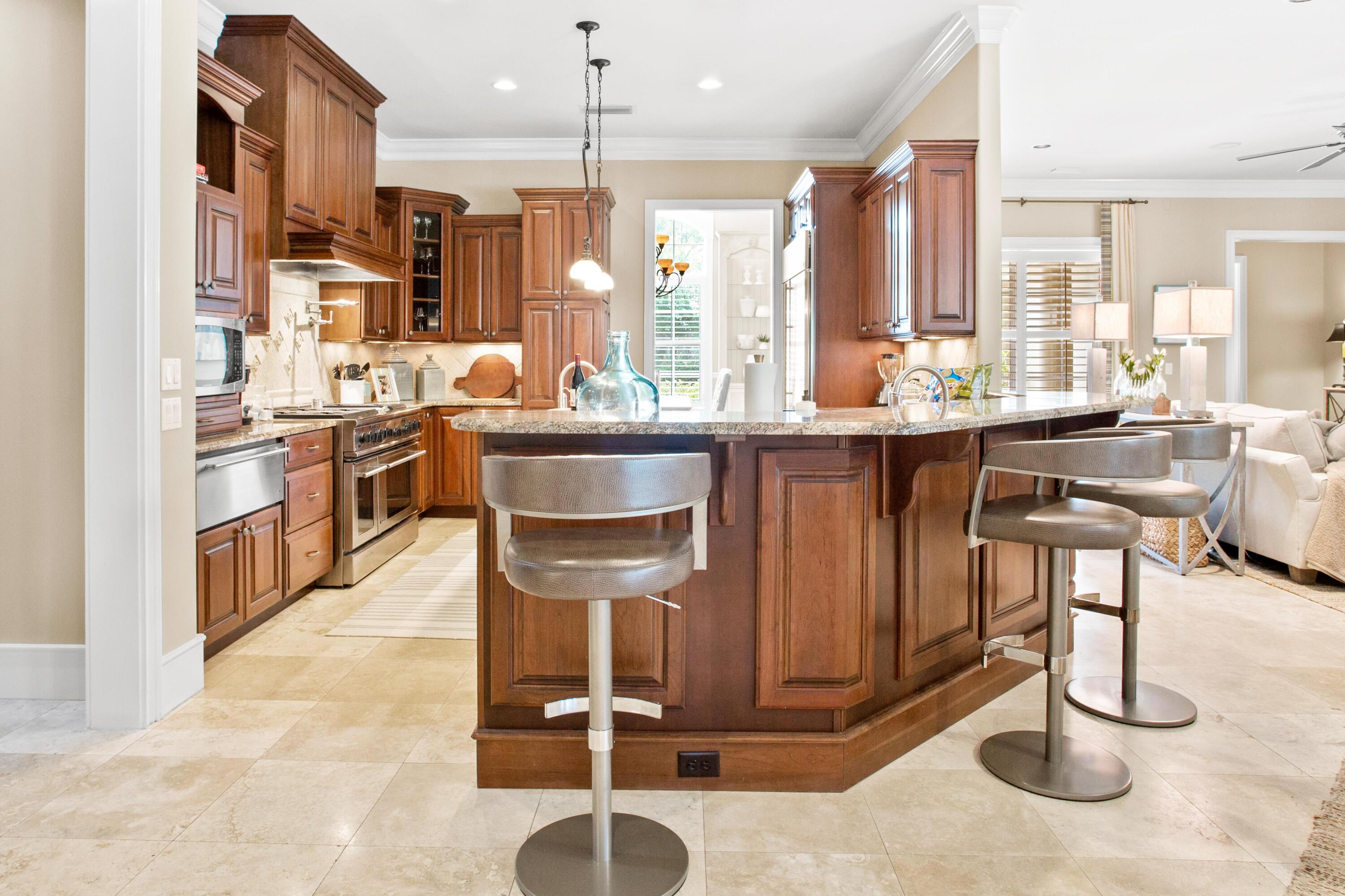 BURNT PINE - Residential