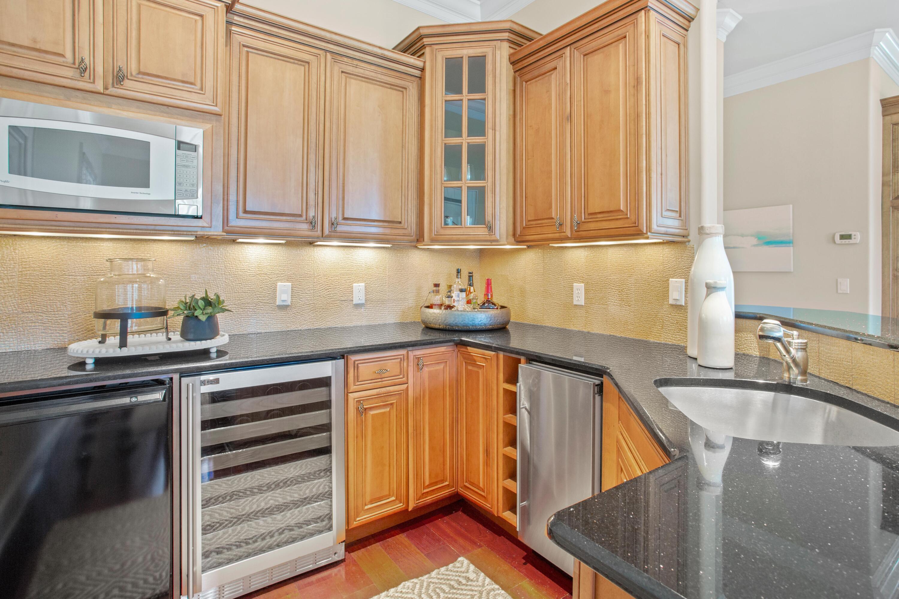 BURNT PINE - Residential