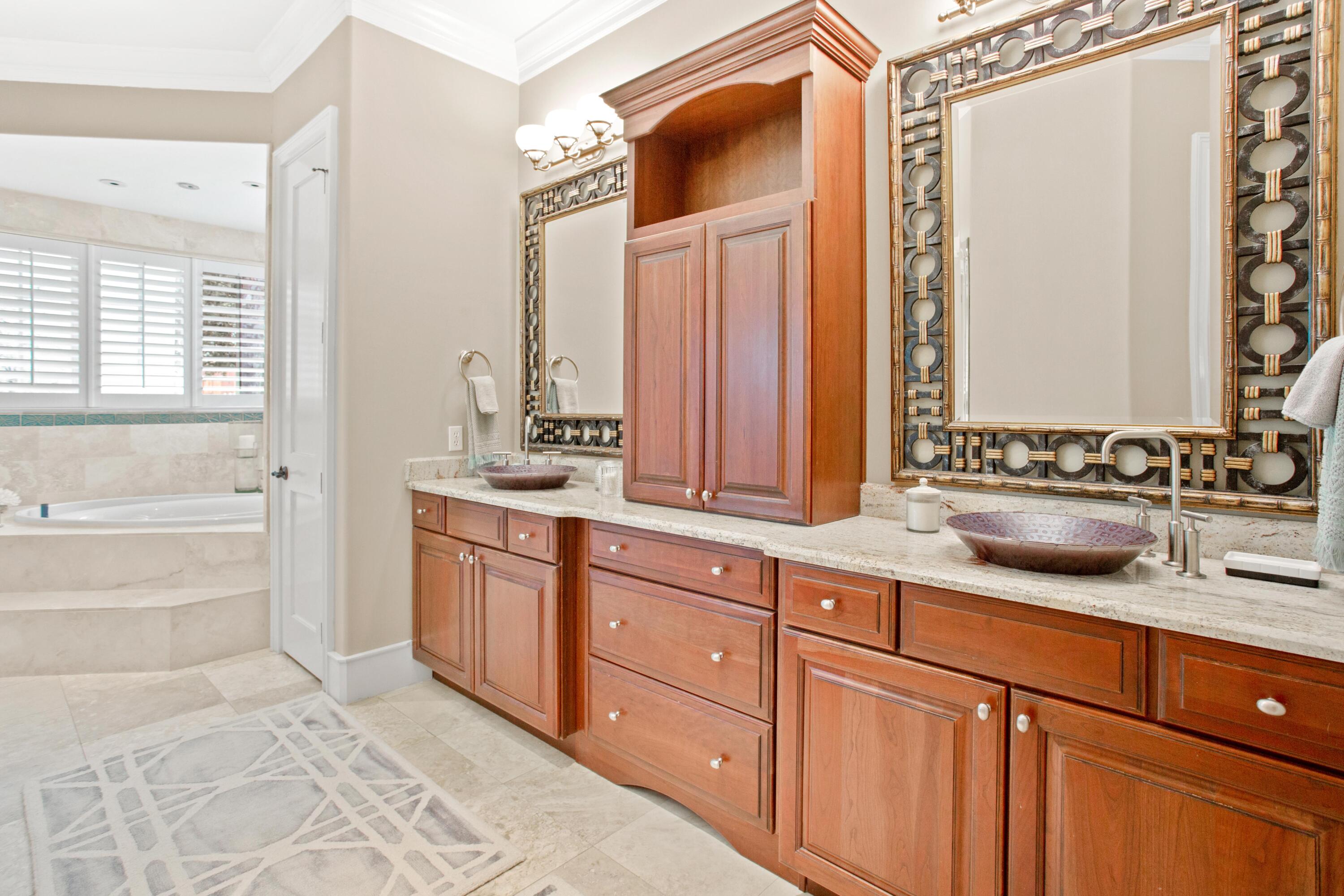 BURNT PINE - Residential