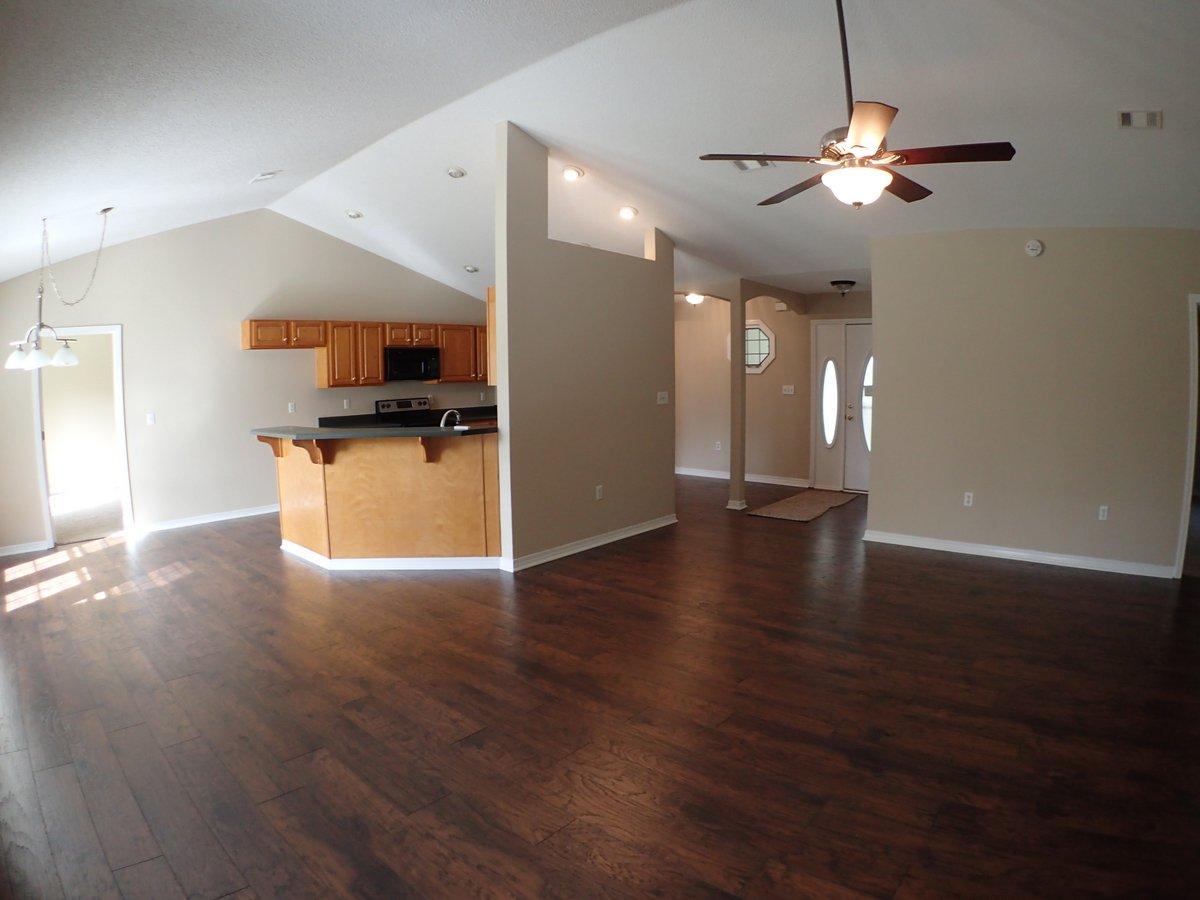 COUNTRY CLUB ESTATES - Residential