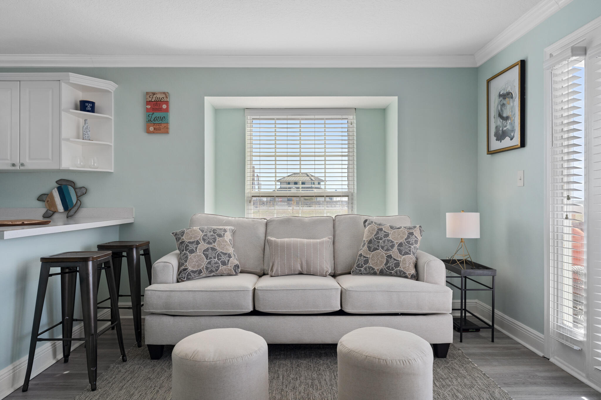SUMMER BREEZE CONDO - Residential