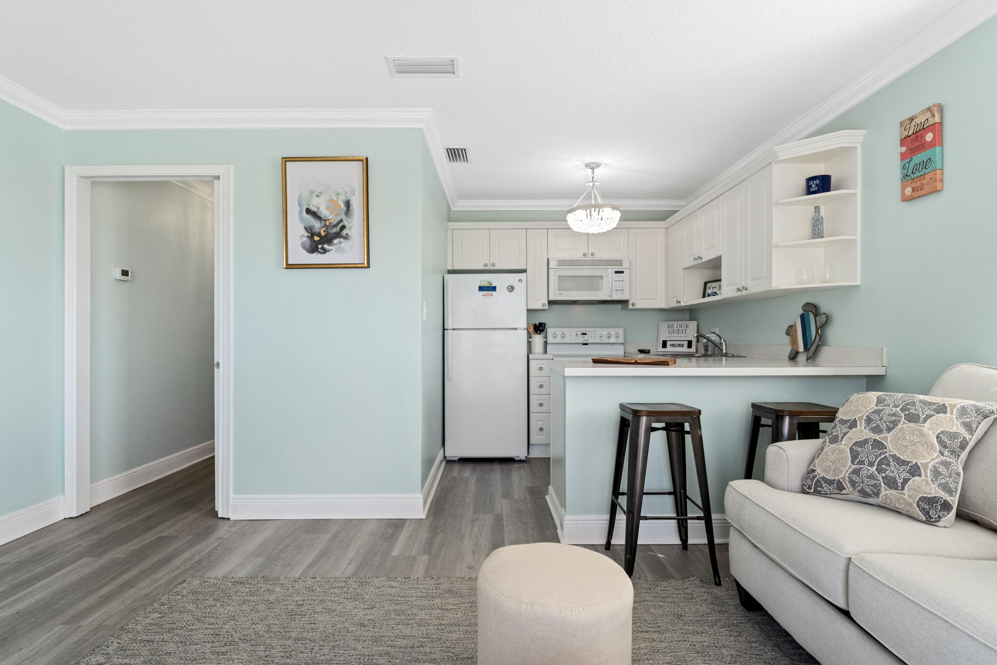 SUMMER BREEZE CONDO - Residential