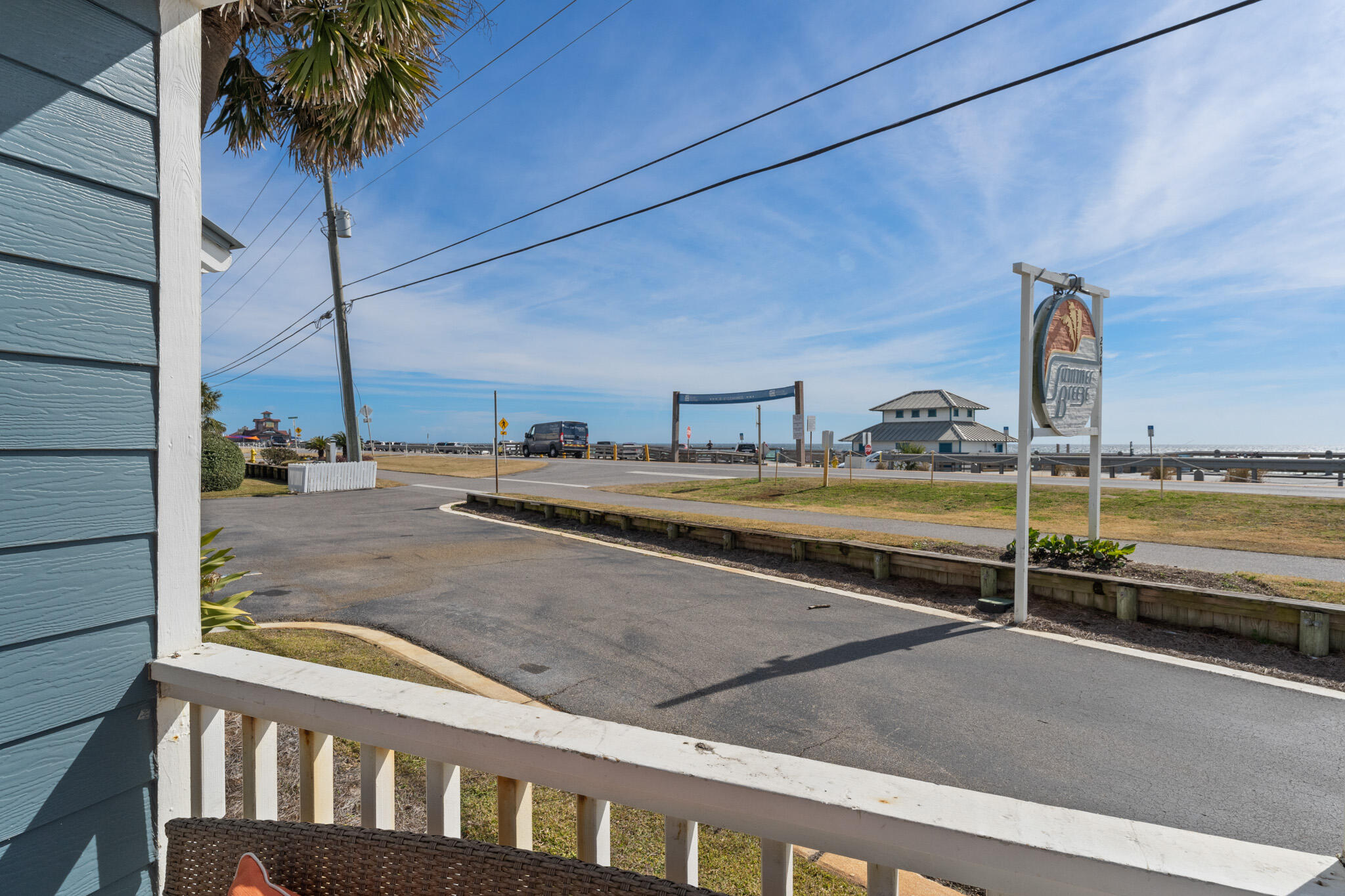 SUMMER BREEZE CONDO - Residential