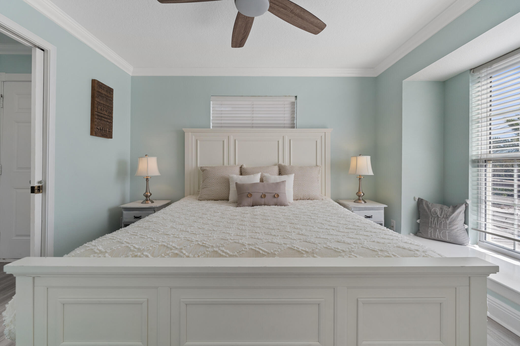 SUMMER BREEZE CONDO - Residential