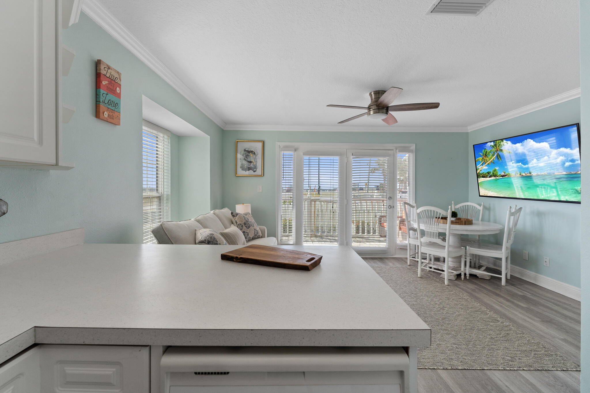 SUMMER BREEZE CONDO - Residential