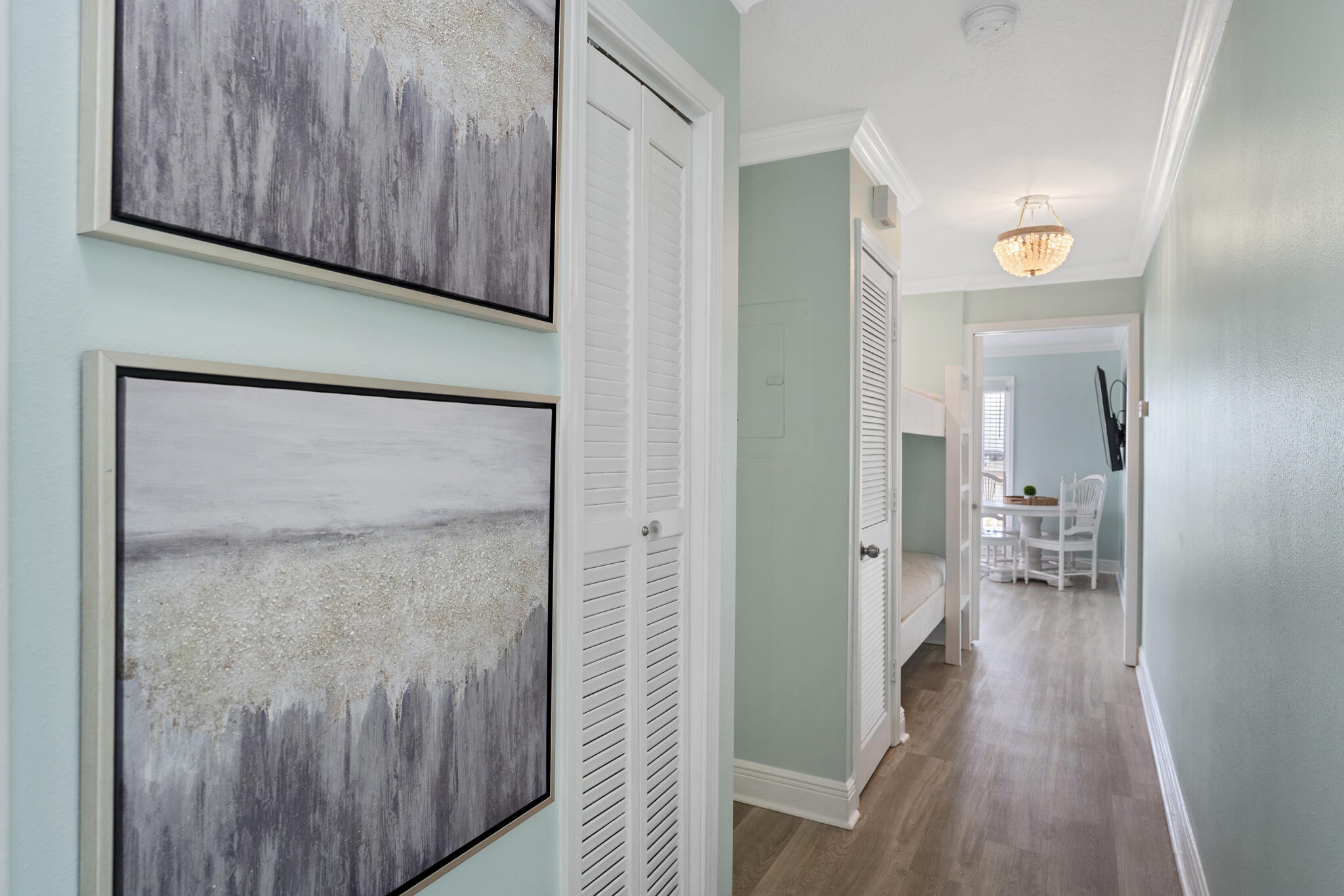 SUMMER BREEZE CONDO - Residential