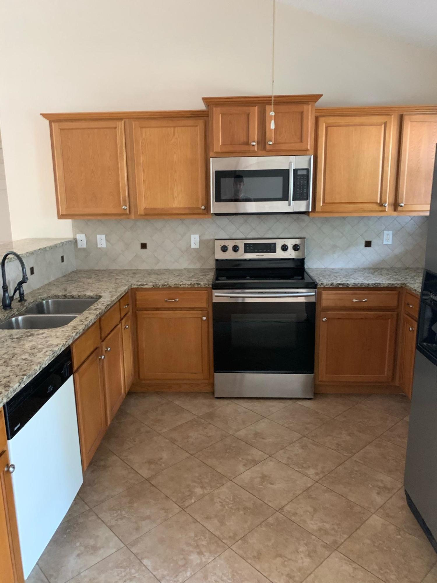 ADAMS POWELL - Residential Lease