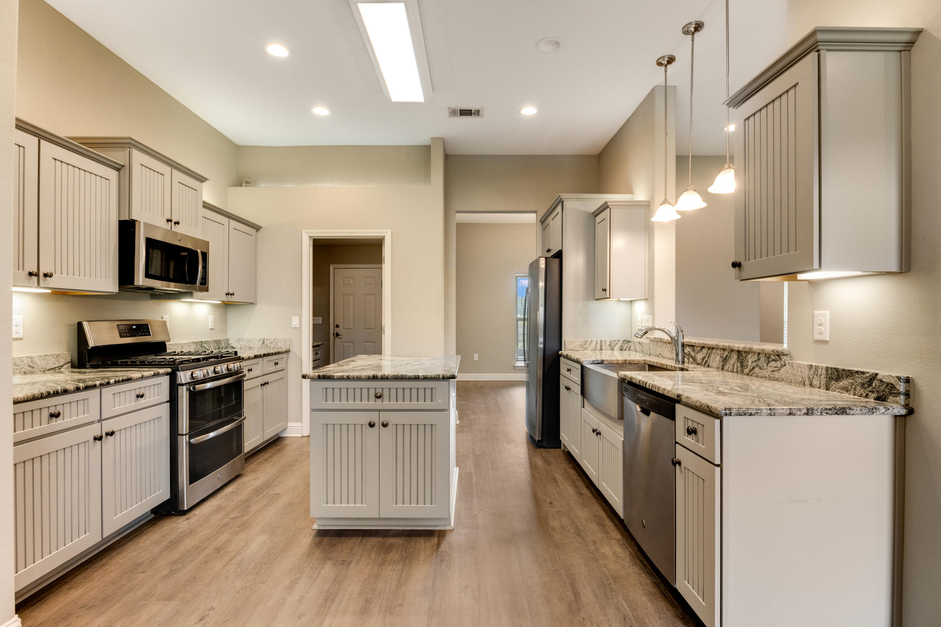 BROOKE ESTATES PH III - Residential