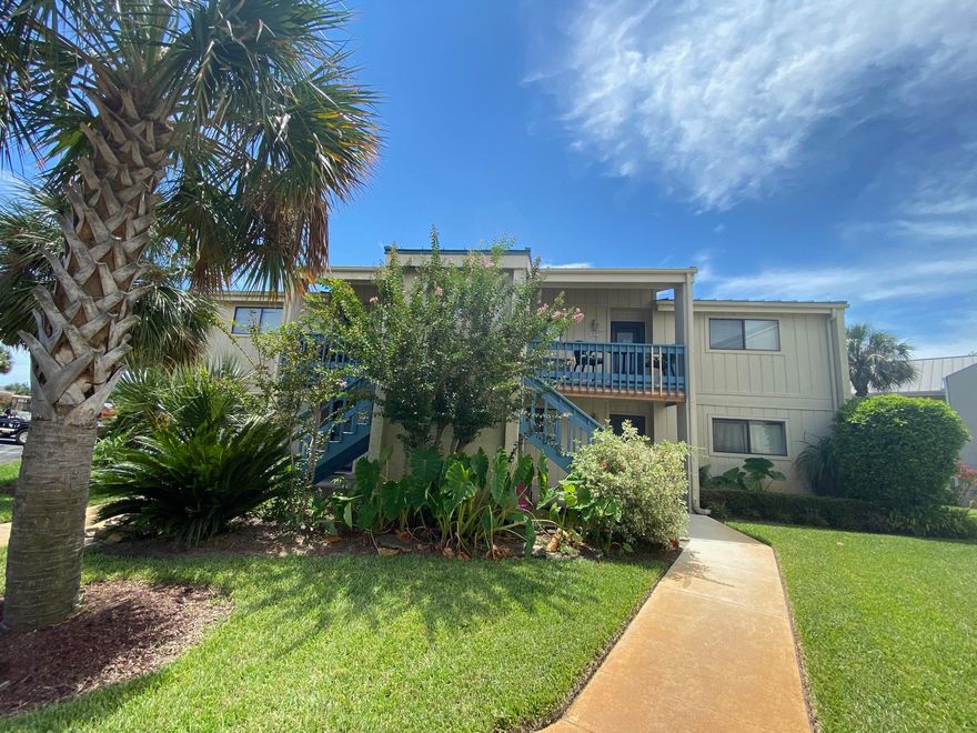 This beautiful 2-bedroom, 2-bath condo 1100sqft is located on the bottom floor and is located just steps away from the Scenic Beach road/ Capt. Dave's restaurant which gives you access to the beautiful sandy beaches with private beach access. Chateau La Mer II offers green space, 2 pools (one is heated), tennis courts, playground and a club house which can be reserved for your private use. **Garbage, Internet & Cable are included with this rental**
To view this RENTAL please call the listing office Endless Horizons Realty to schedule a showing 850-315-0111
