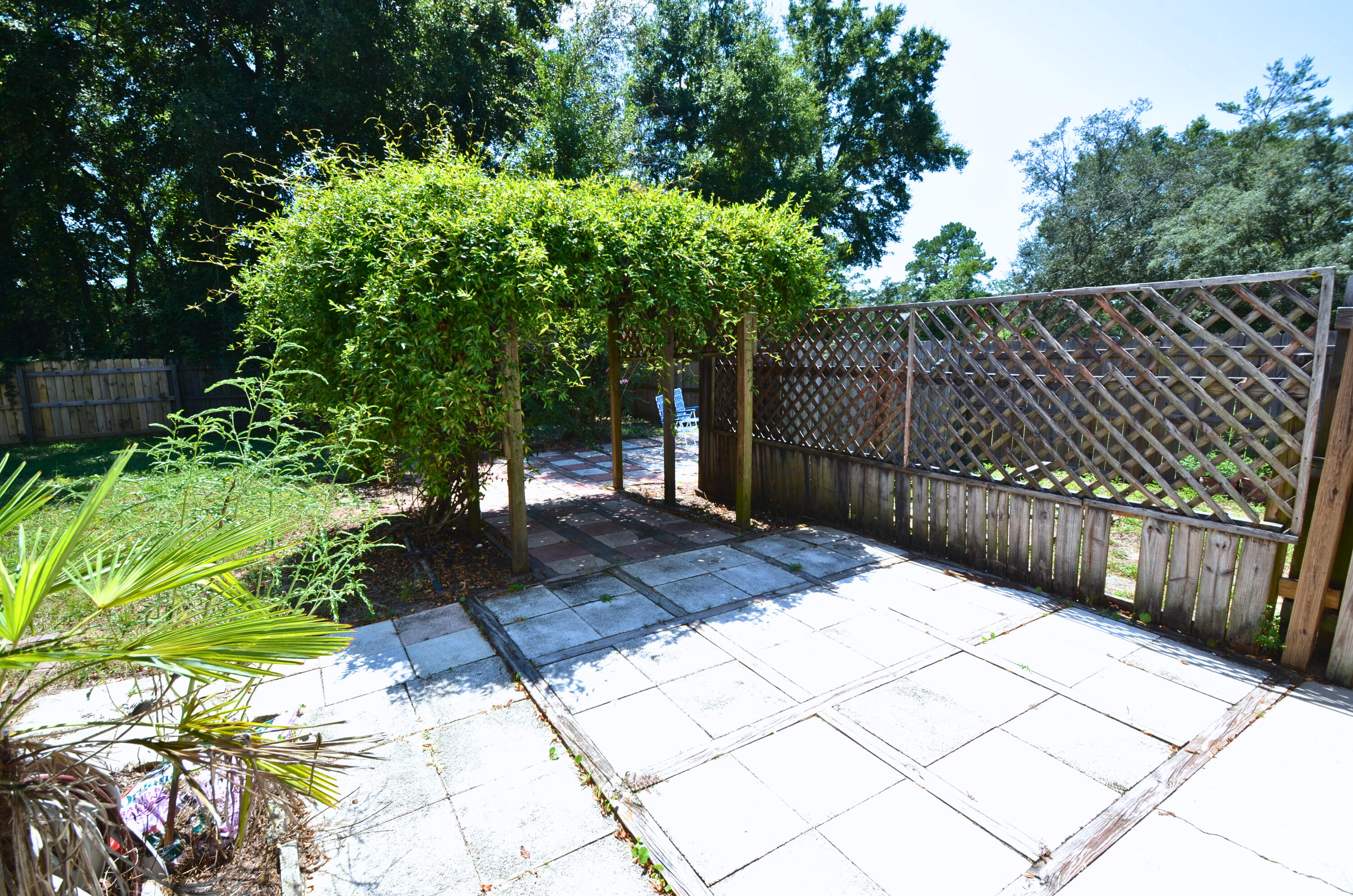 BURTON RIDGE - Residential Lease
