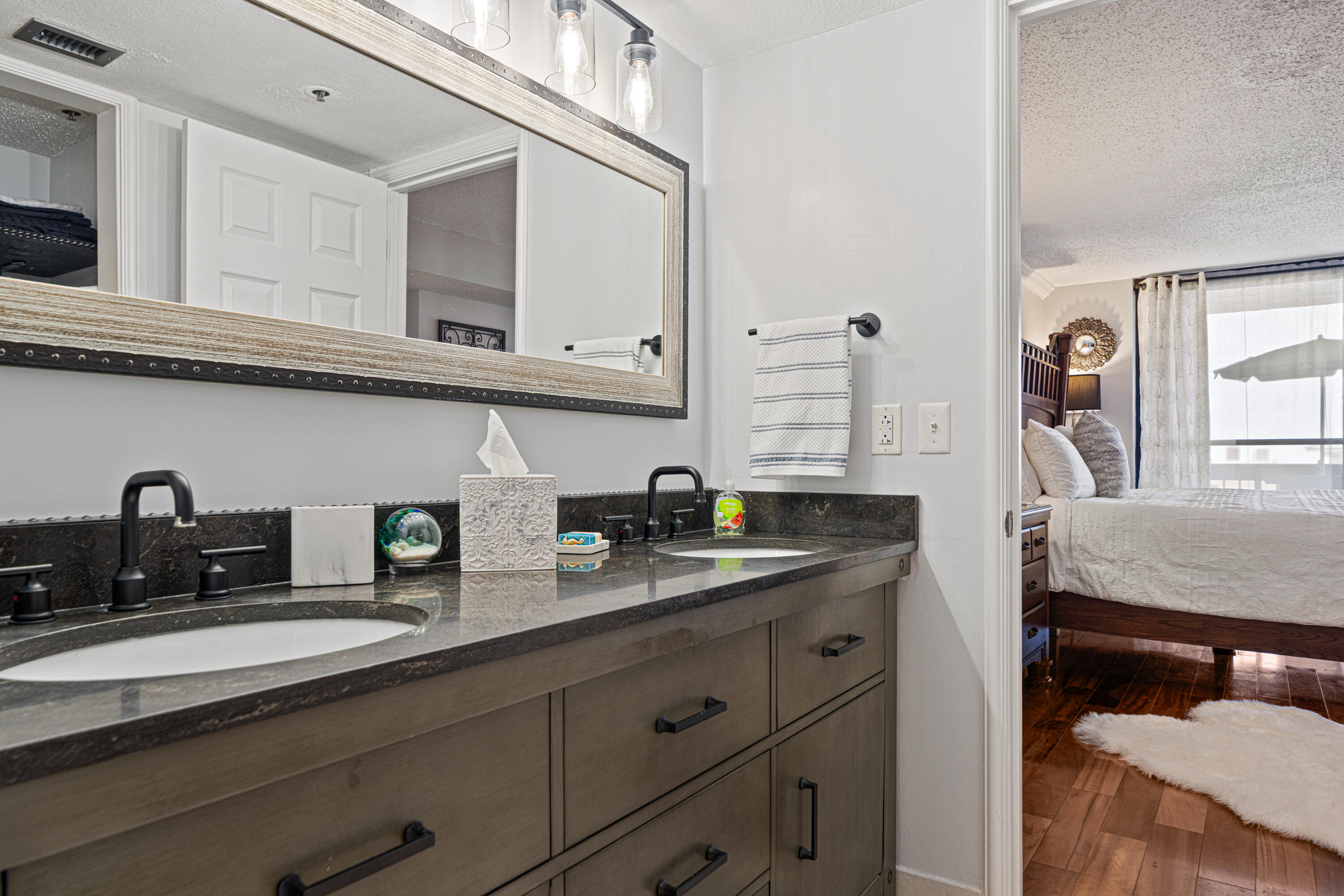 SUNDESTIN INTERNATIONAL CONDO - Residential