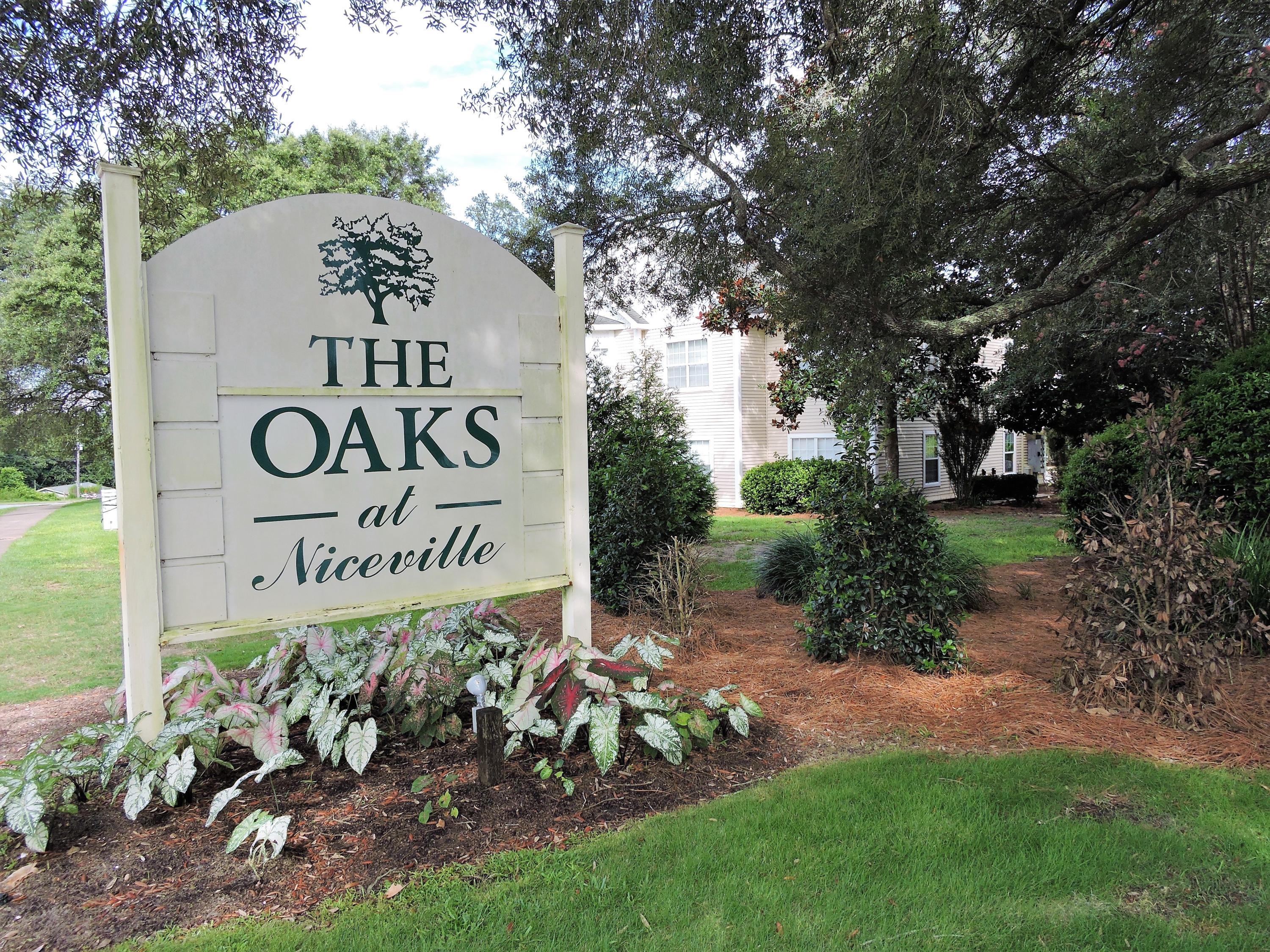 THE OAKS AT NICEVILLE - Residential