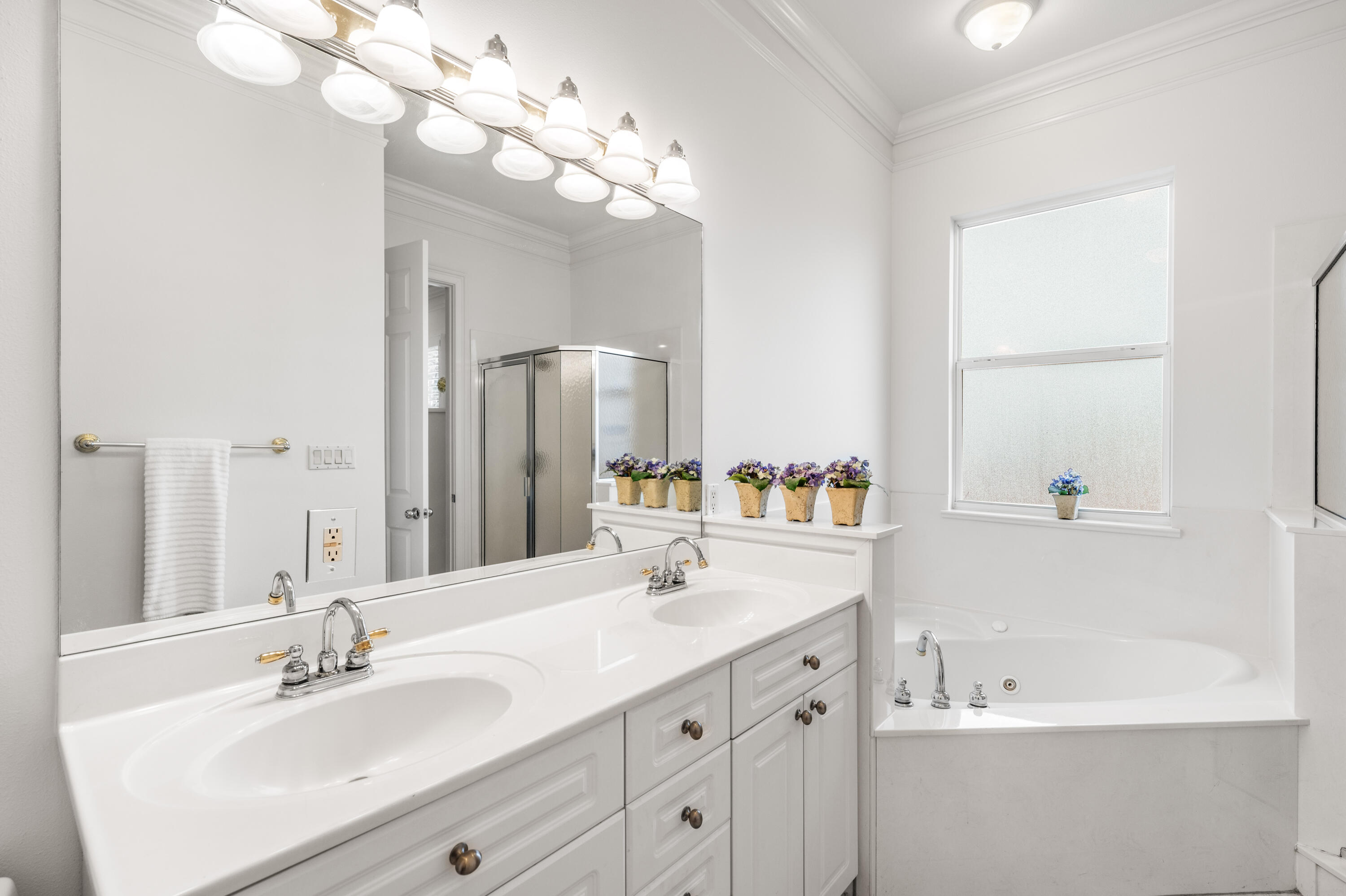 FAIRWAY VILLAS - Residential