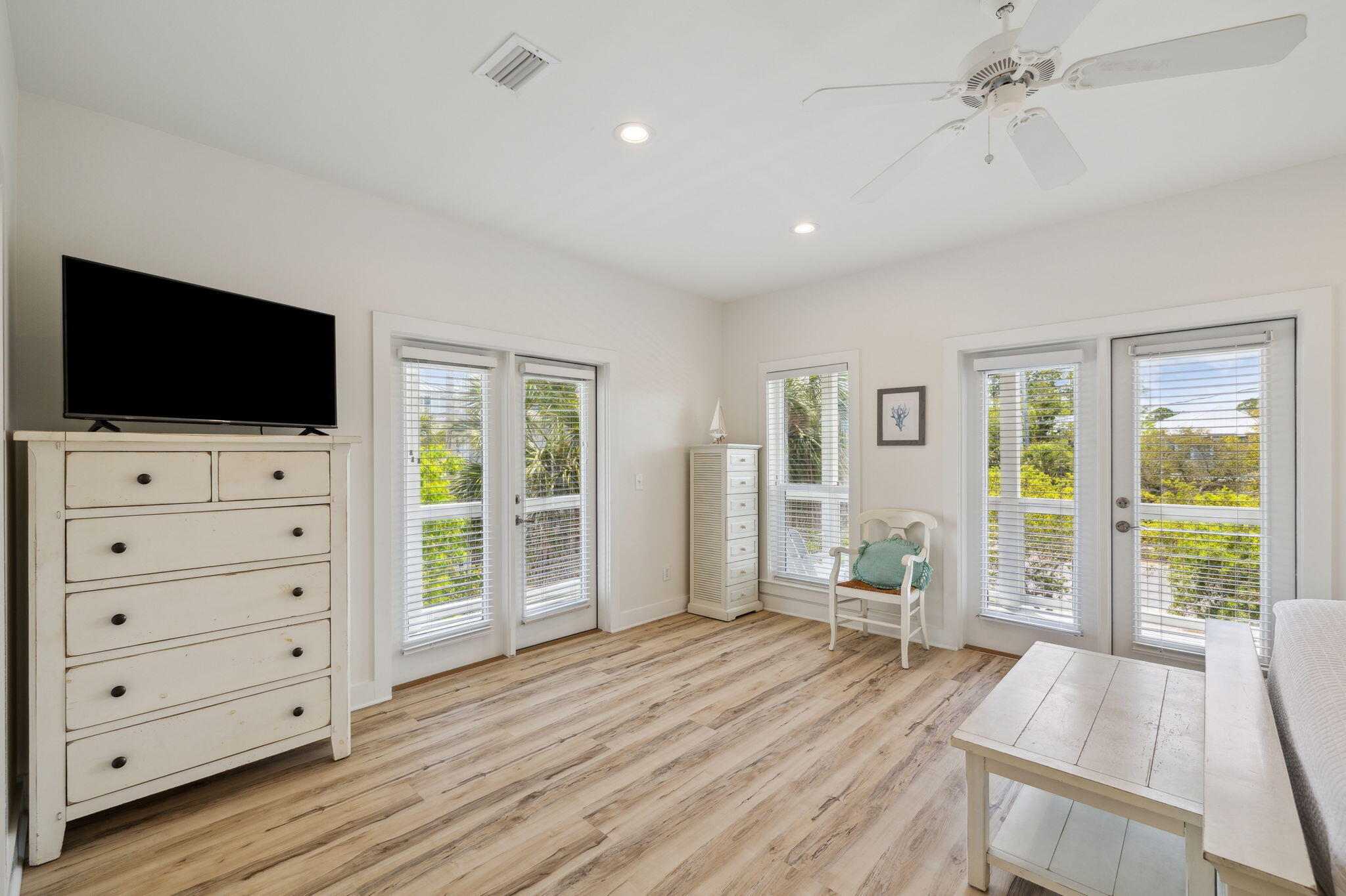 LAKEWOOD ESTATES - Residential