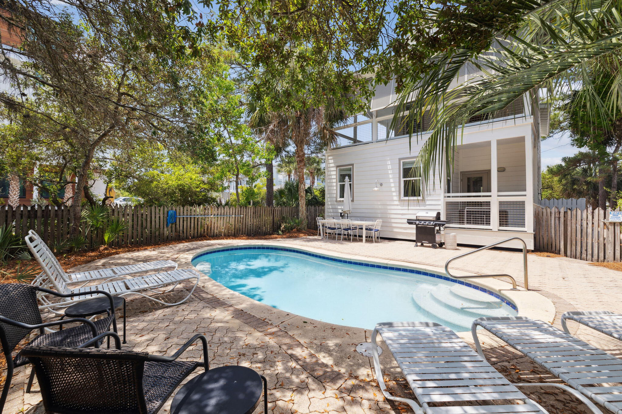 LAKEWOOD ESTATES - Residential