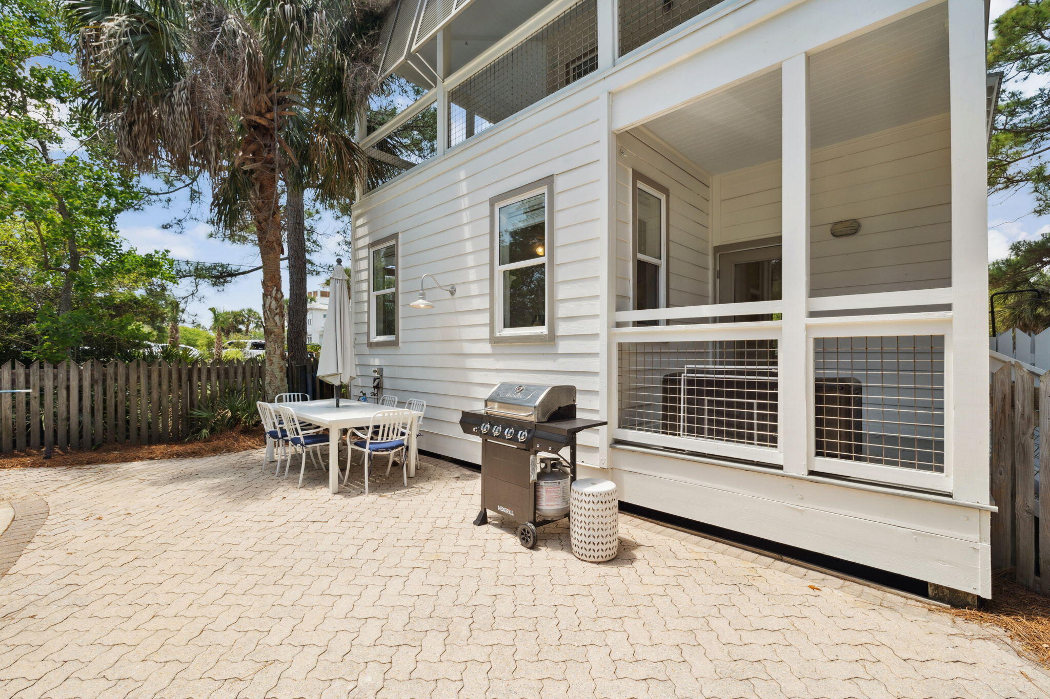 LAKEWOOD ESTATES - Residential
