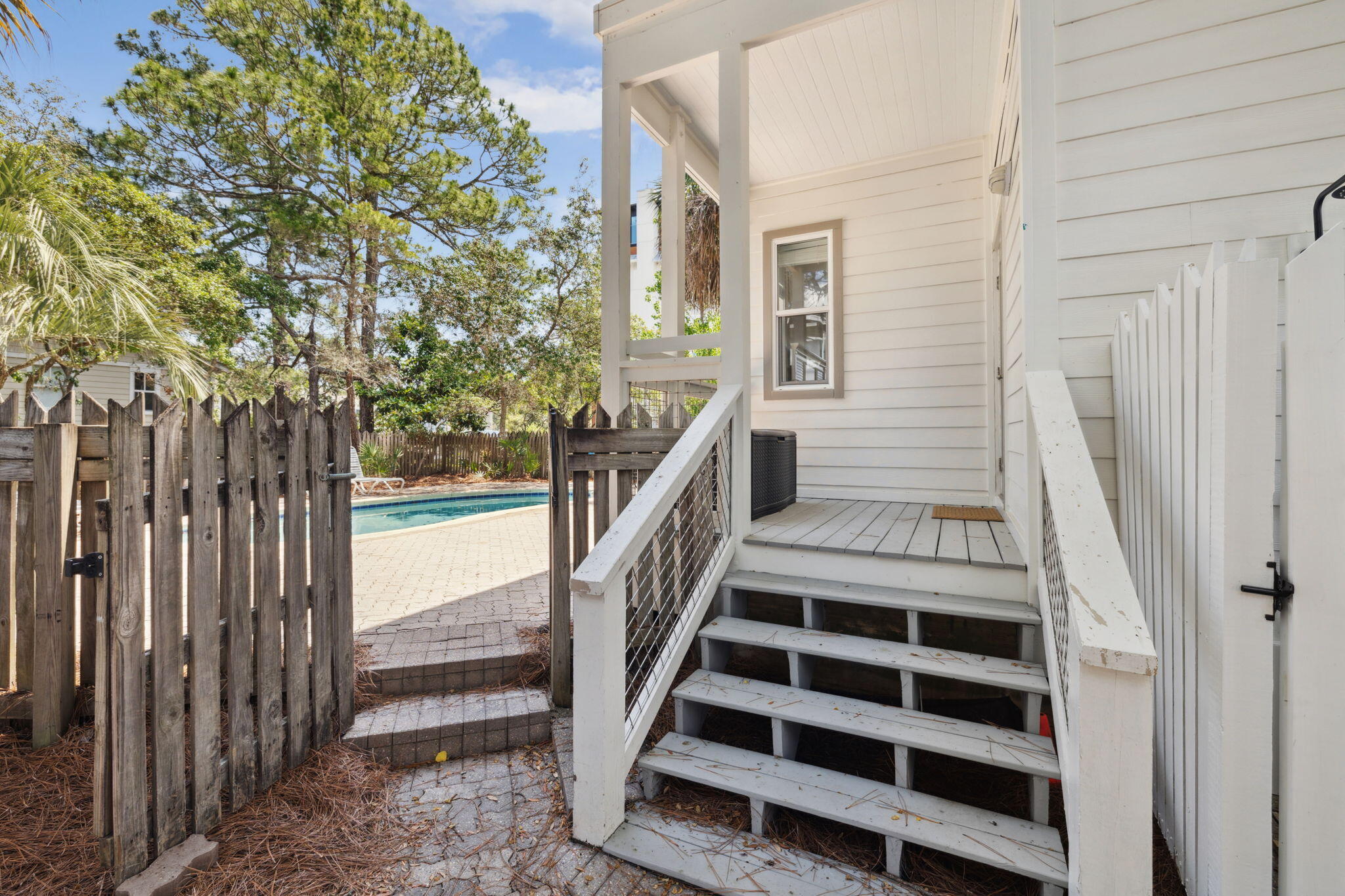 LAKEWOOD ESTATES - Residential