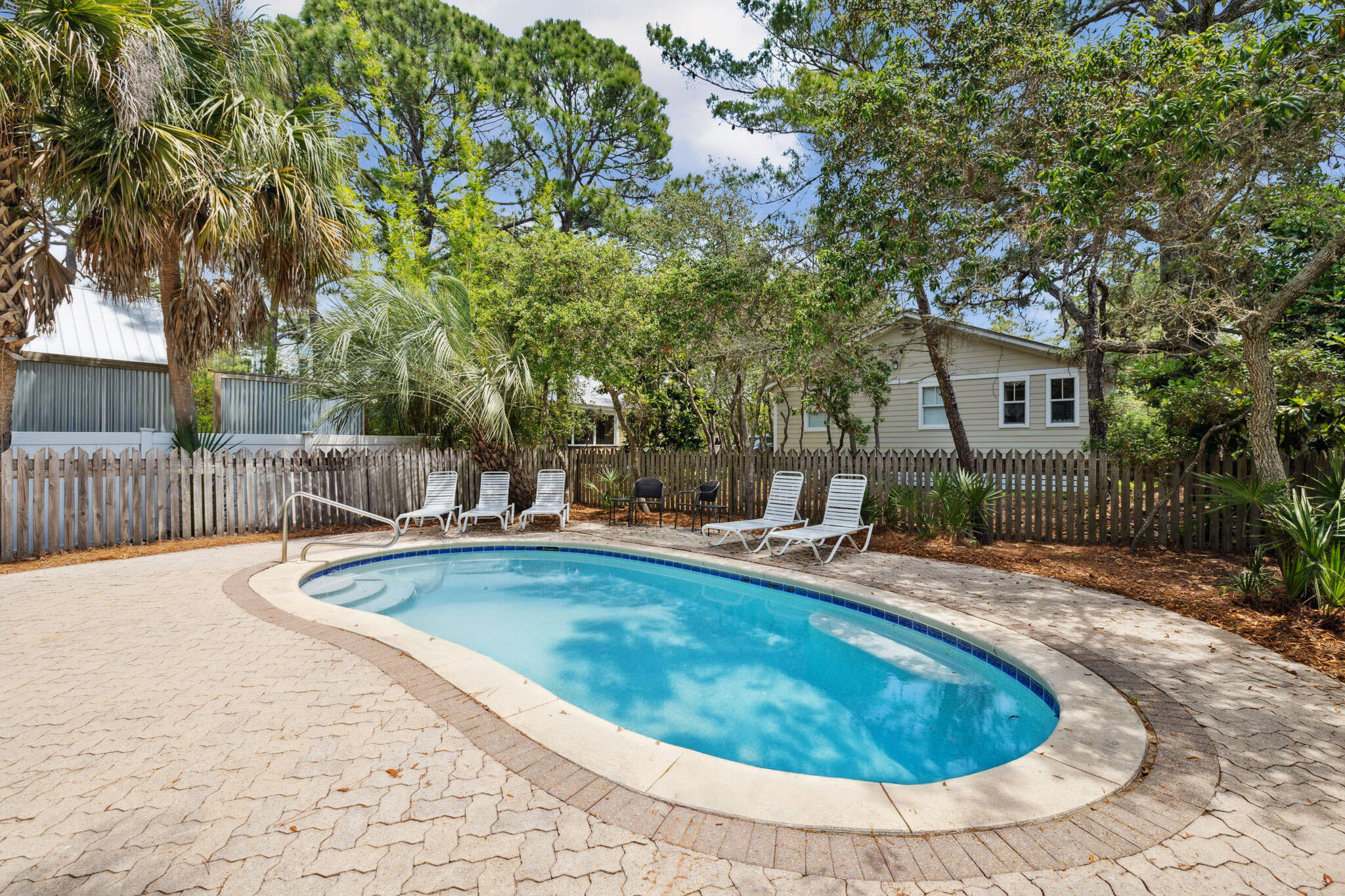 LAKEWOOD ESTATES - Residential