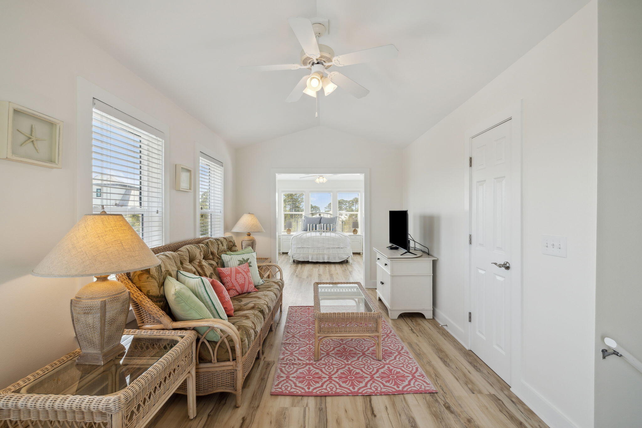 LAKEWOOD ESTATES - Residential
