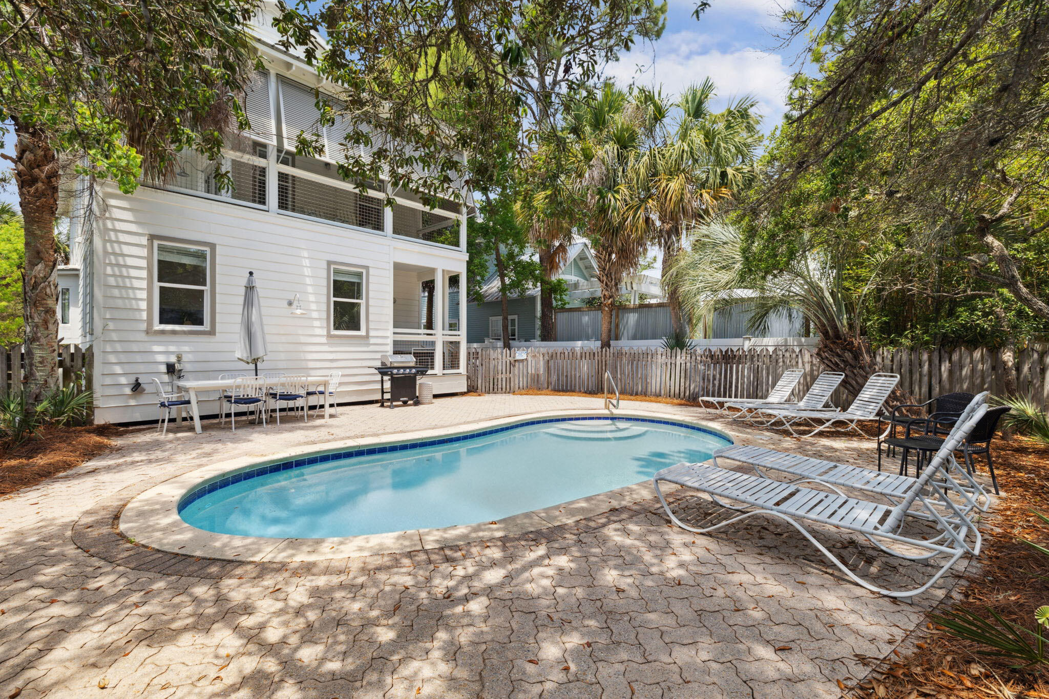 LAKEWOOD ESTATES - Residential