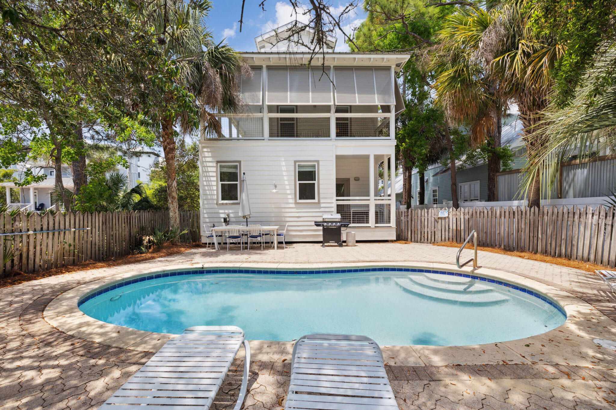 LAKEWOOD ESTATES - Residential