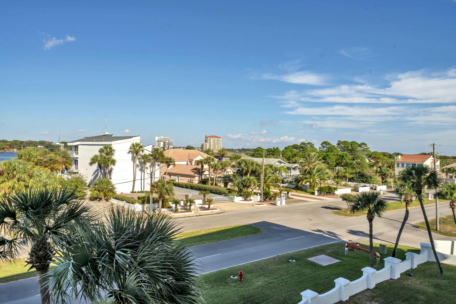 EL MATADOR CONDO - Residential