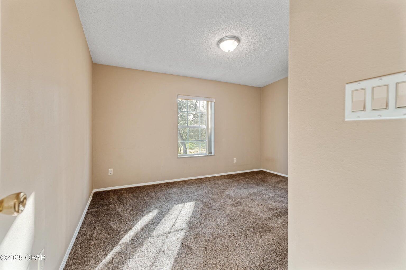LAKEVIEW ESTATES - Residential