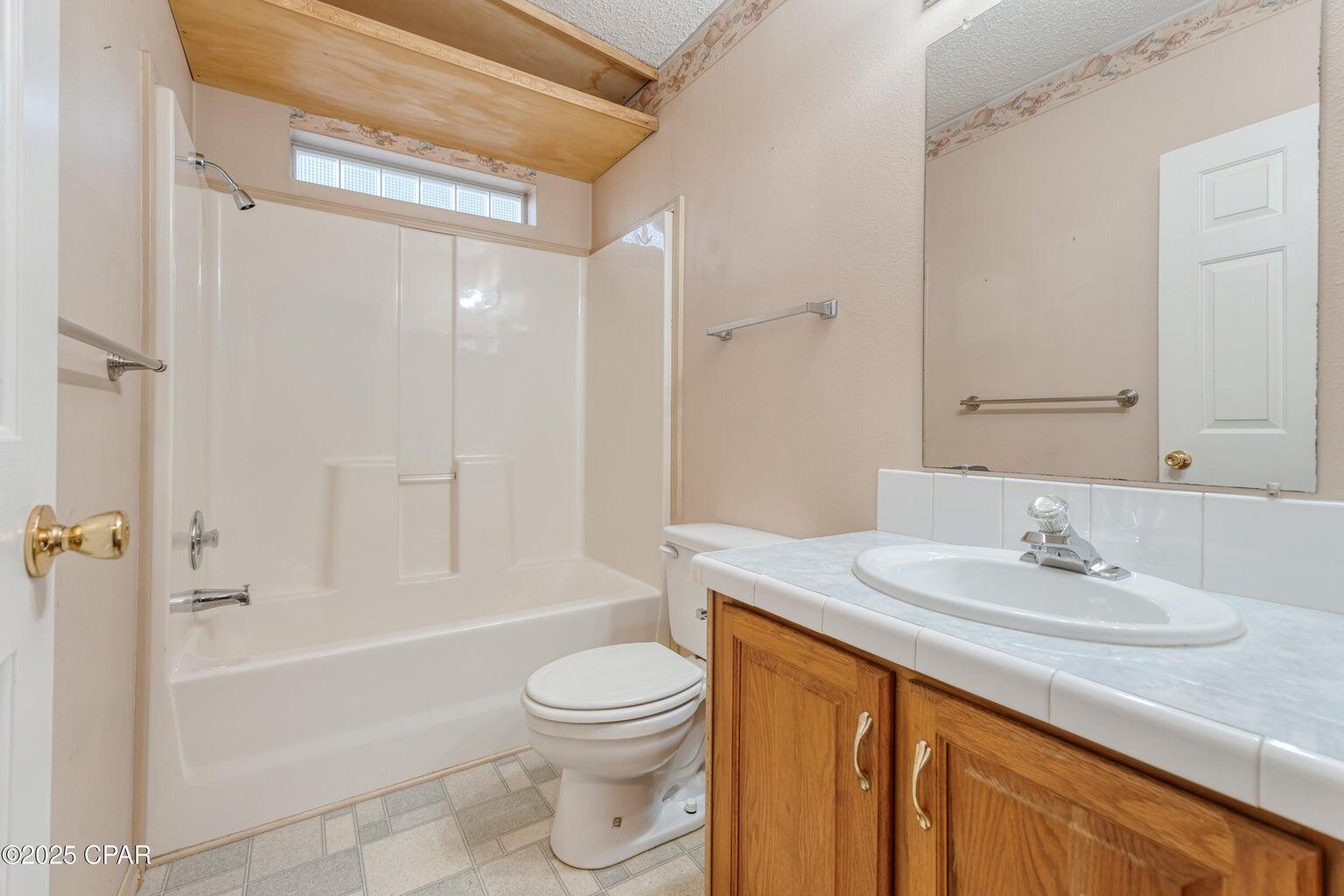 LAKEVIEW ESTATES - Residential