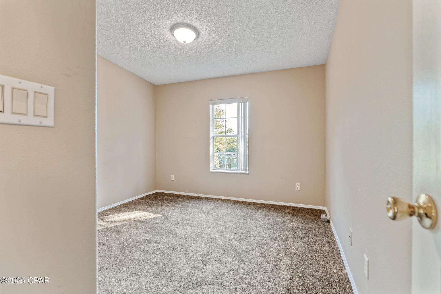 LAKEVIEW ESTATES - Residential