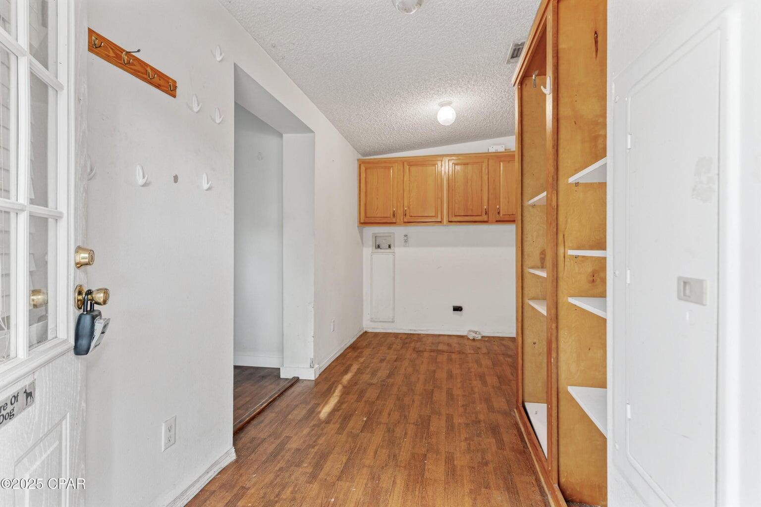 LAKEVIEW ESTATES - Residential
