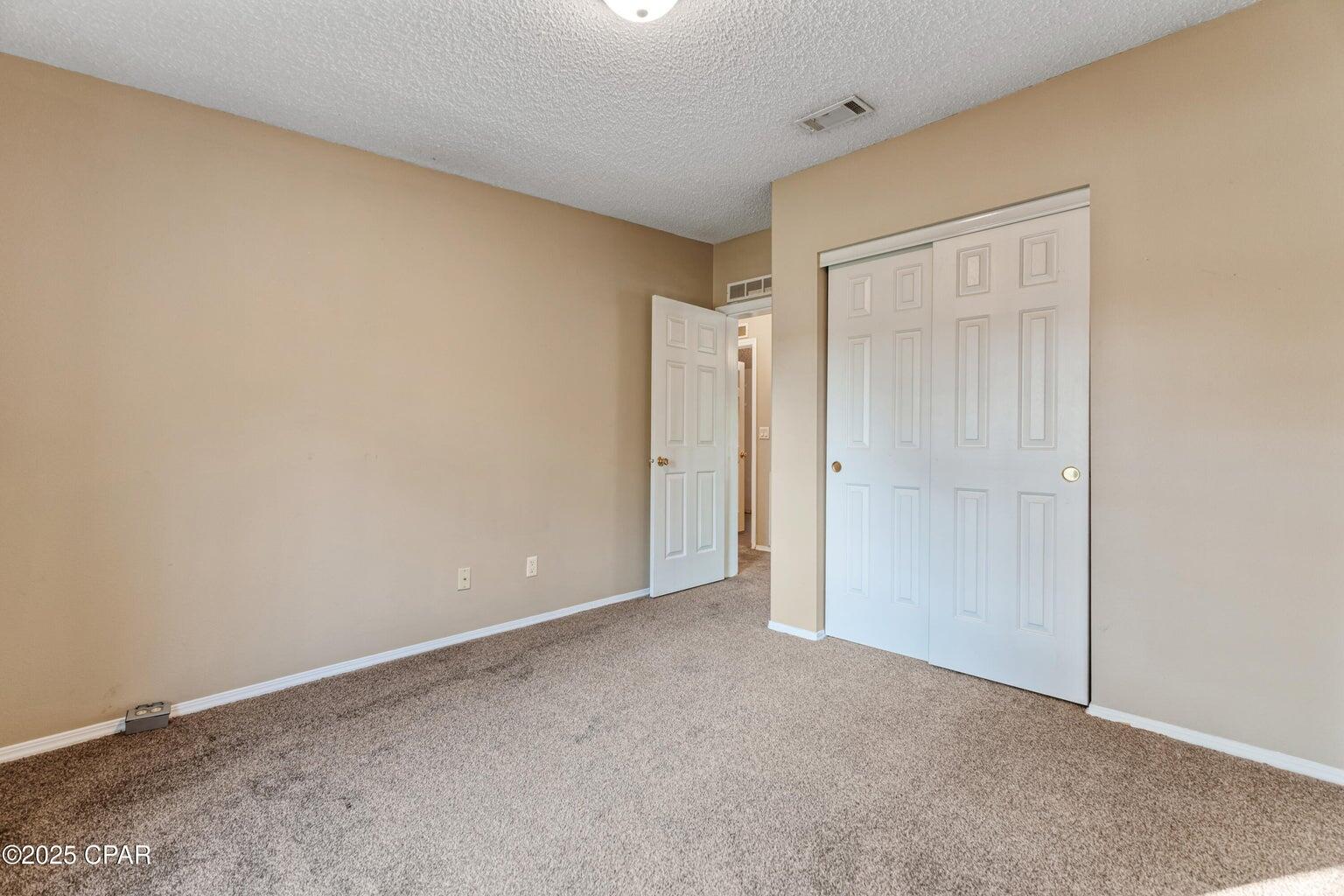LAKEVIEW ESTATES - Residential
