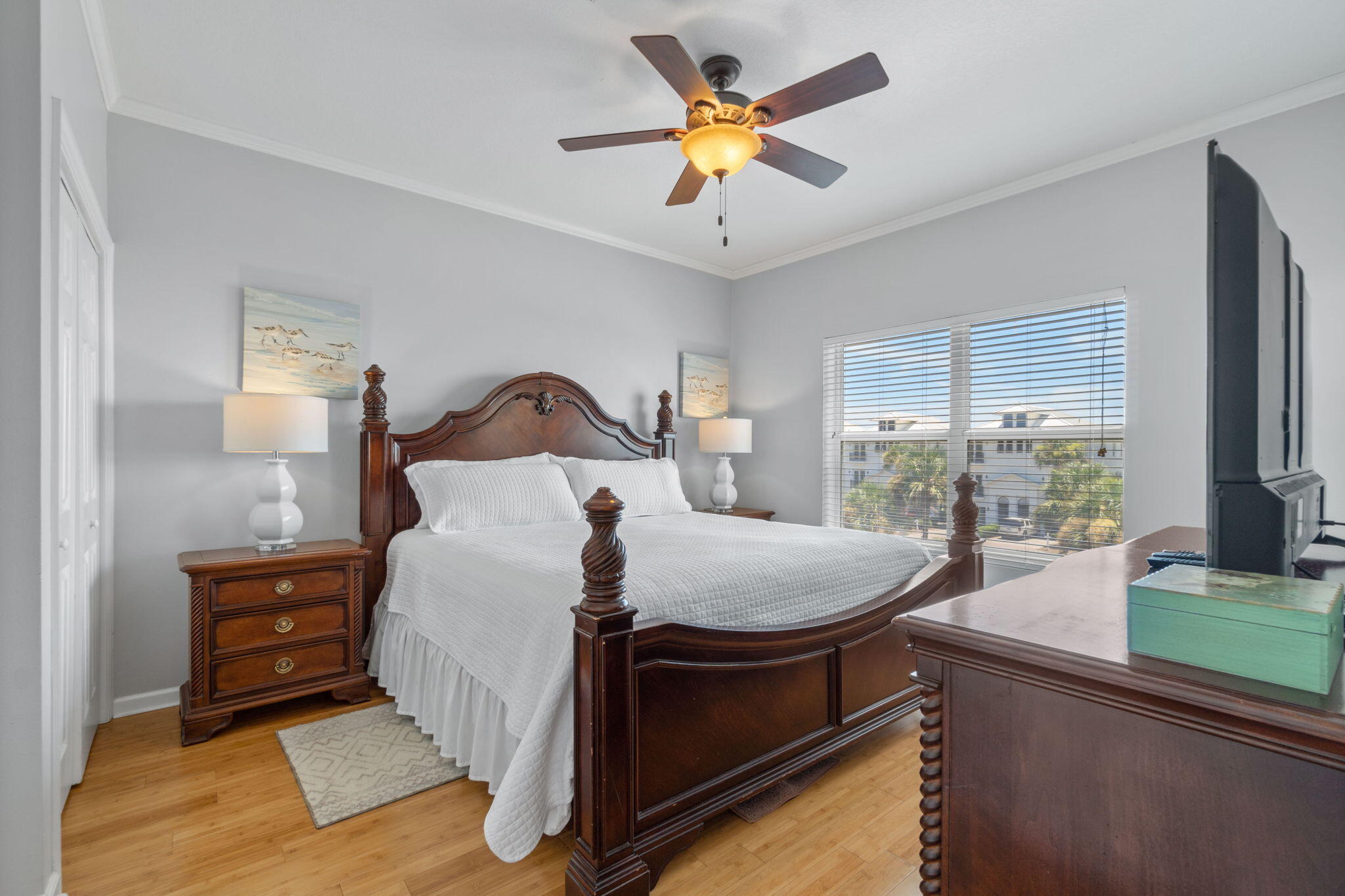 EMERALD WATERS - Residential