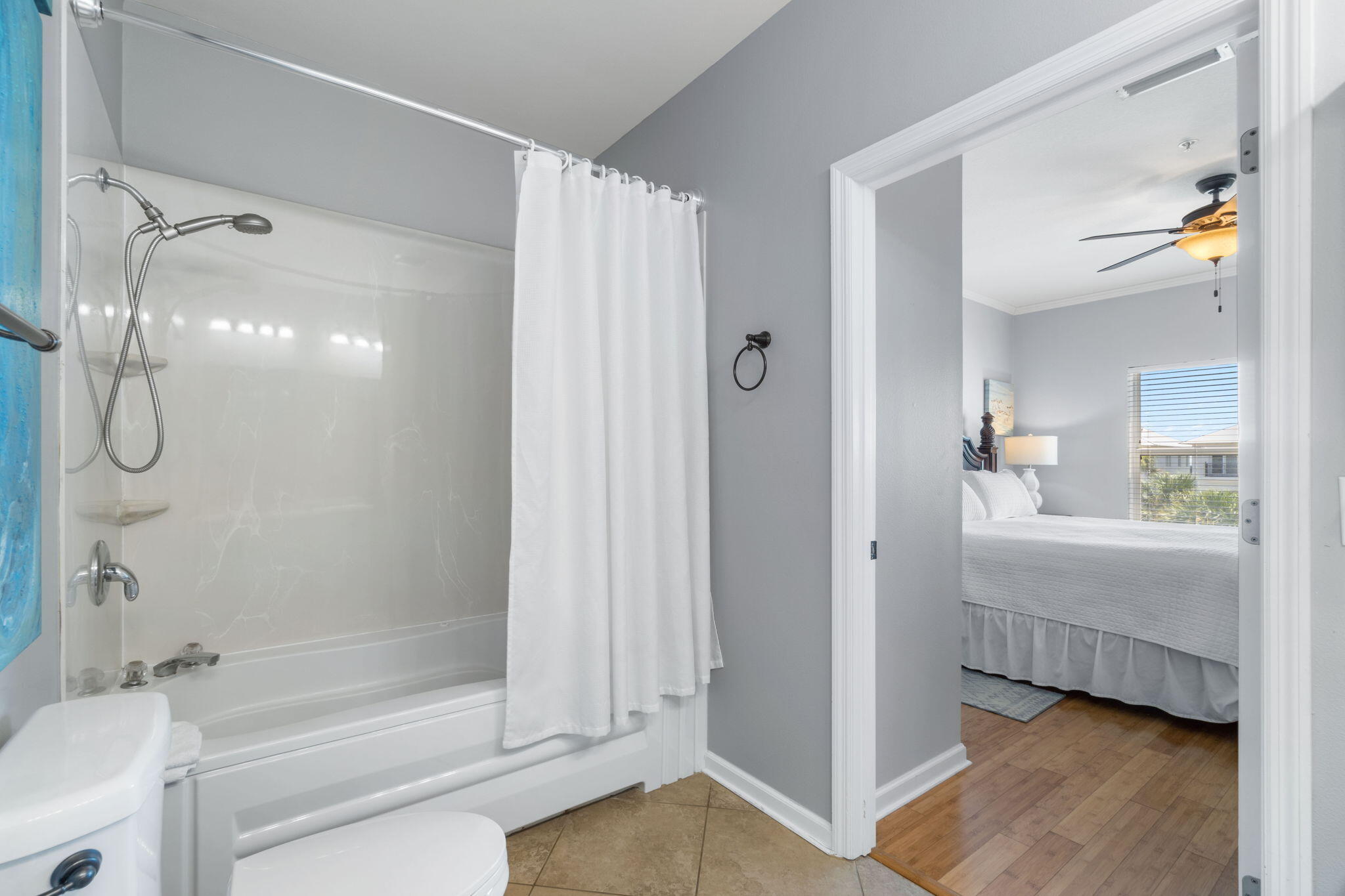 EMERALD WATERS - Residential