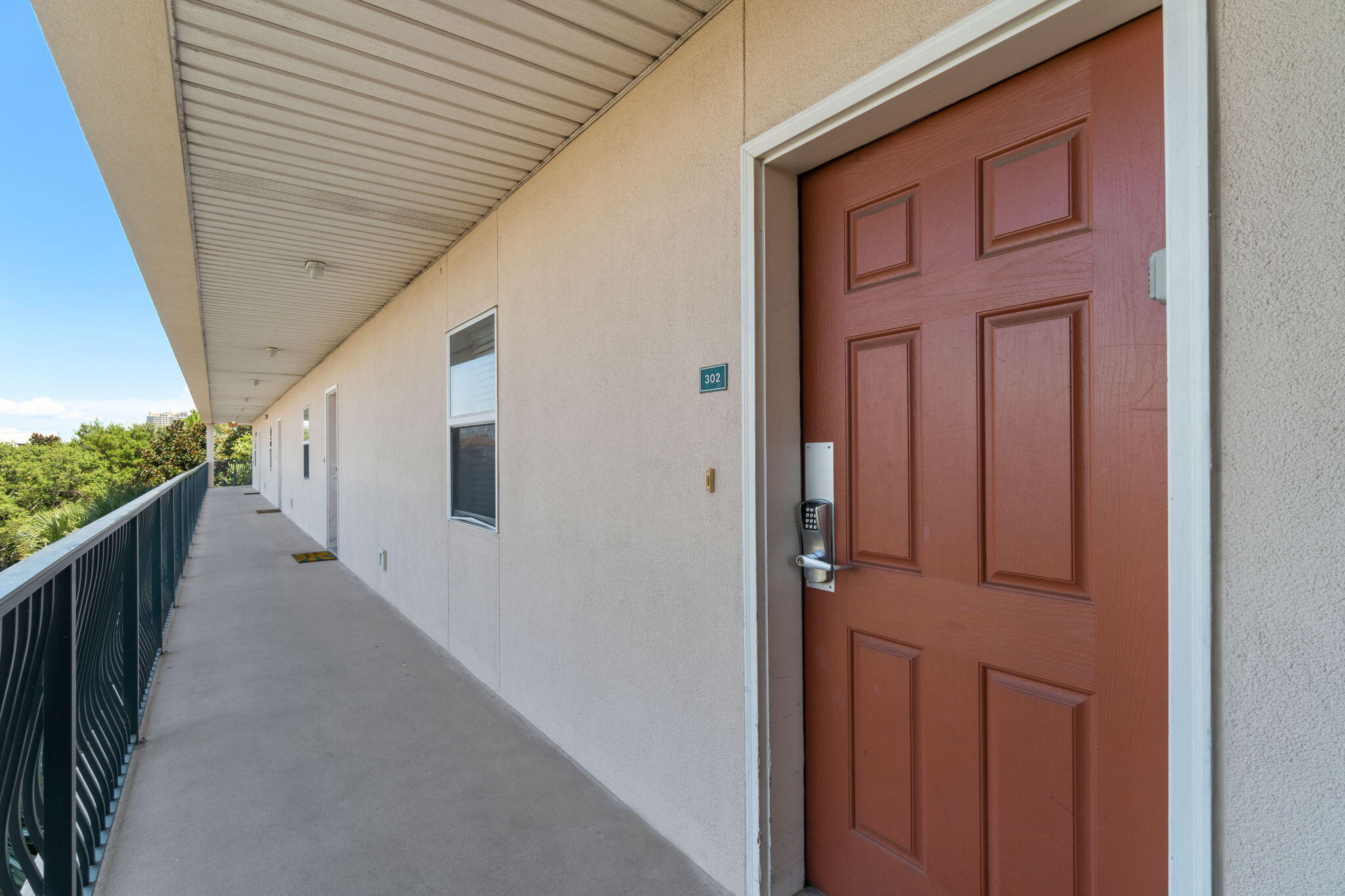 EMERALD WATERS - Residential