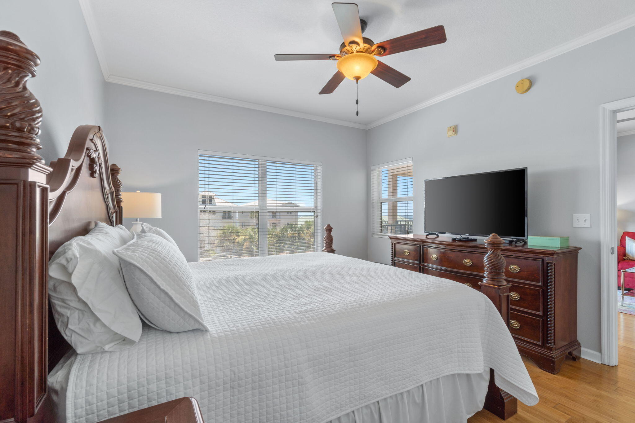 EMERALD WATERS - Residential