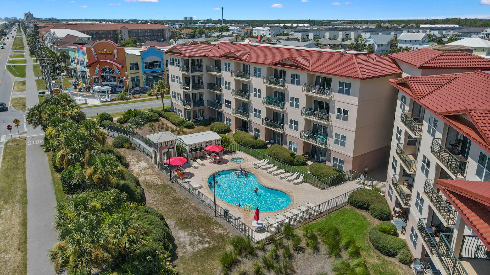 EMERALD WATERS - Residential