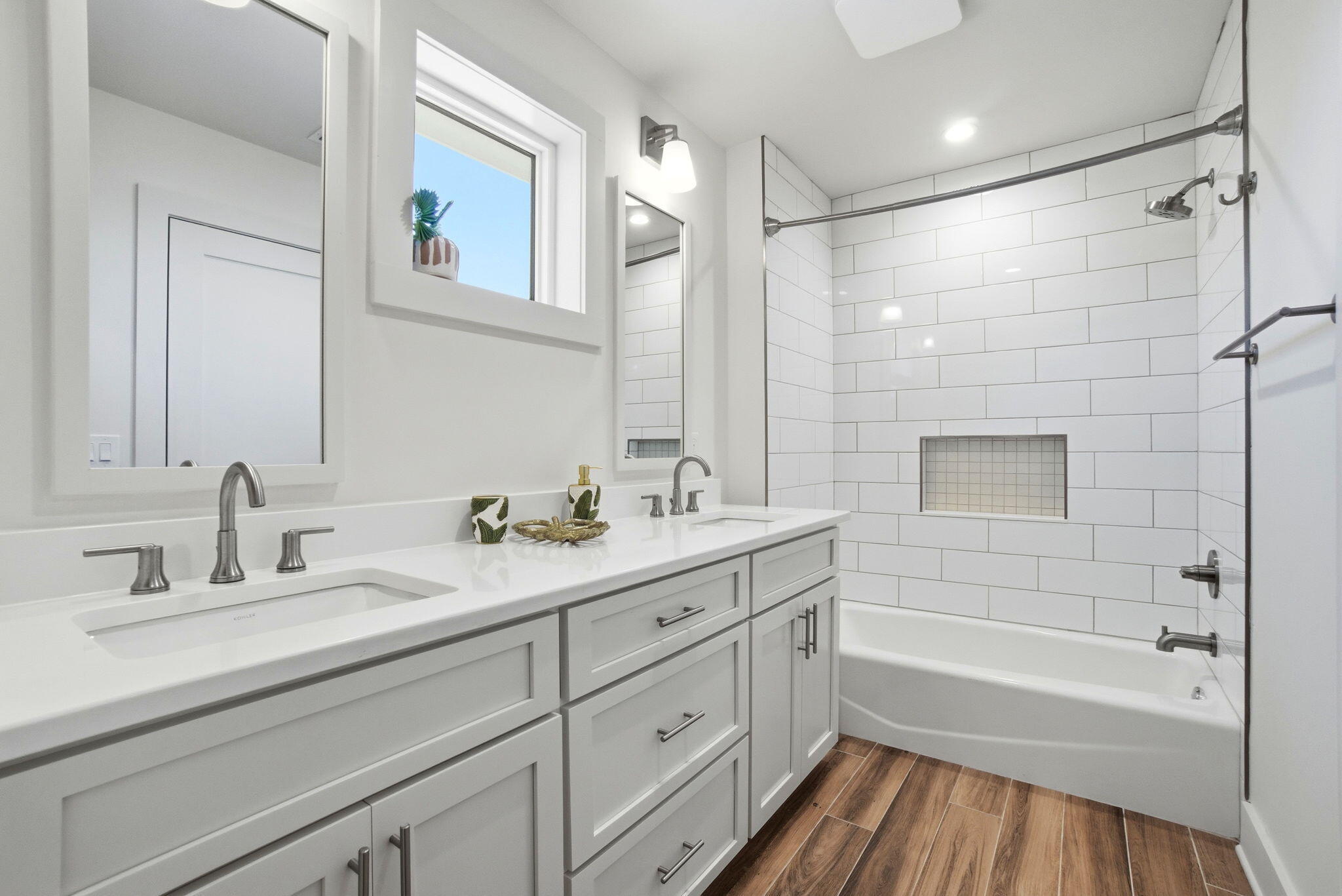 HERON'S WALK - Residential