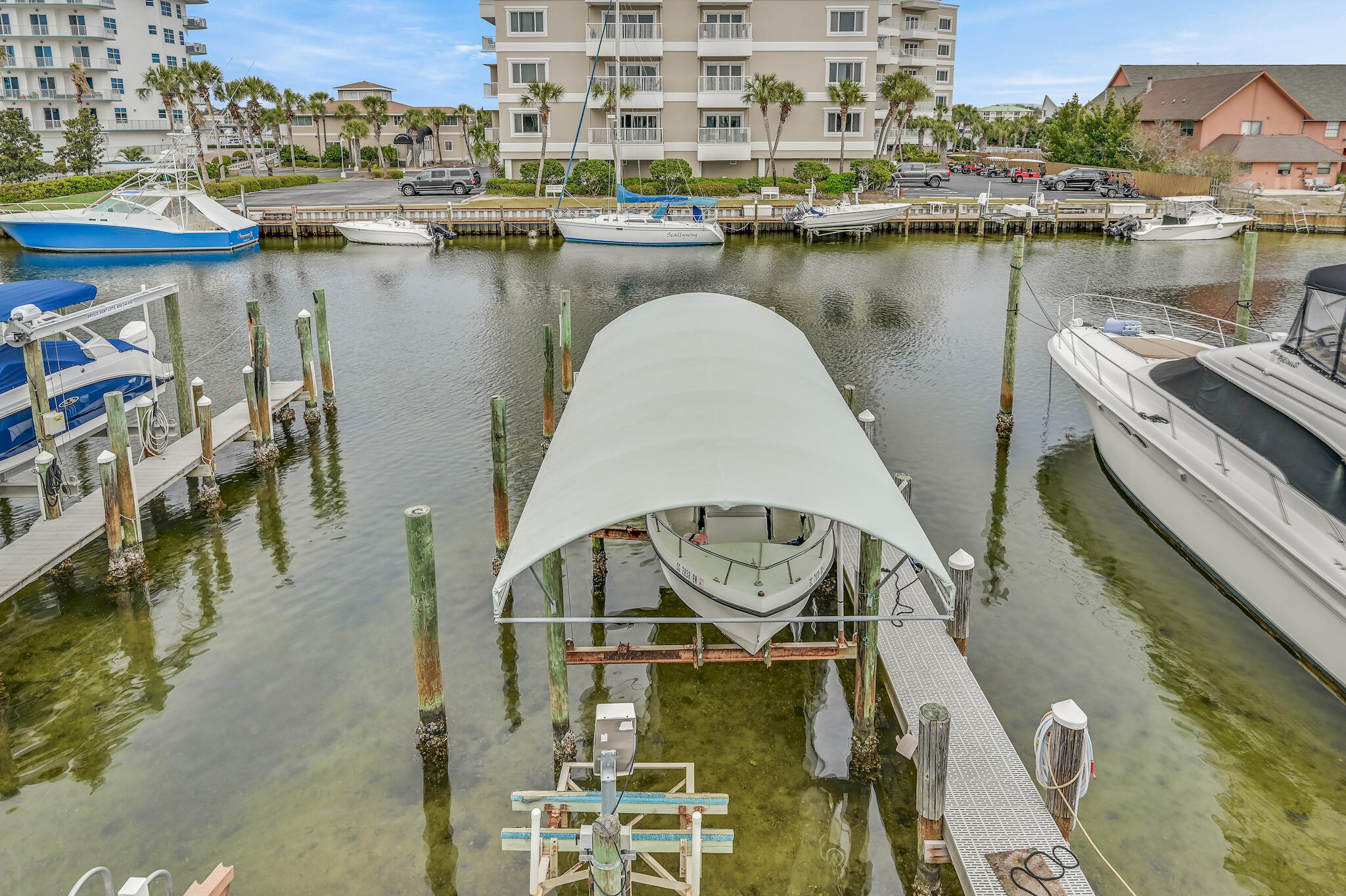 HOLIDAY ISLE #7 - Residential