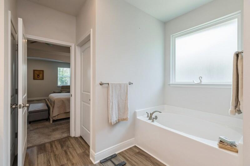 HAMMOCK BAY - Residential