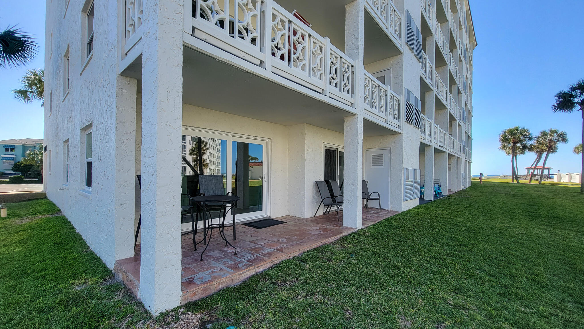 EL MATADOR CONDOMINIUM - Residential