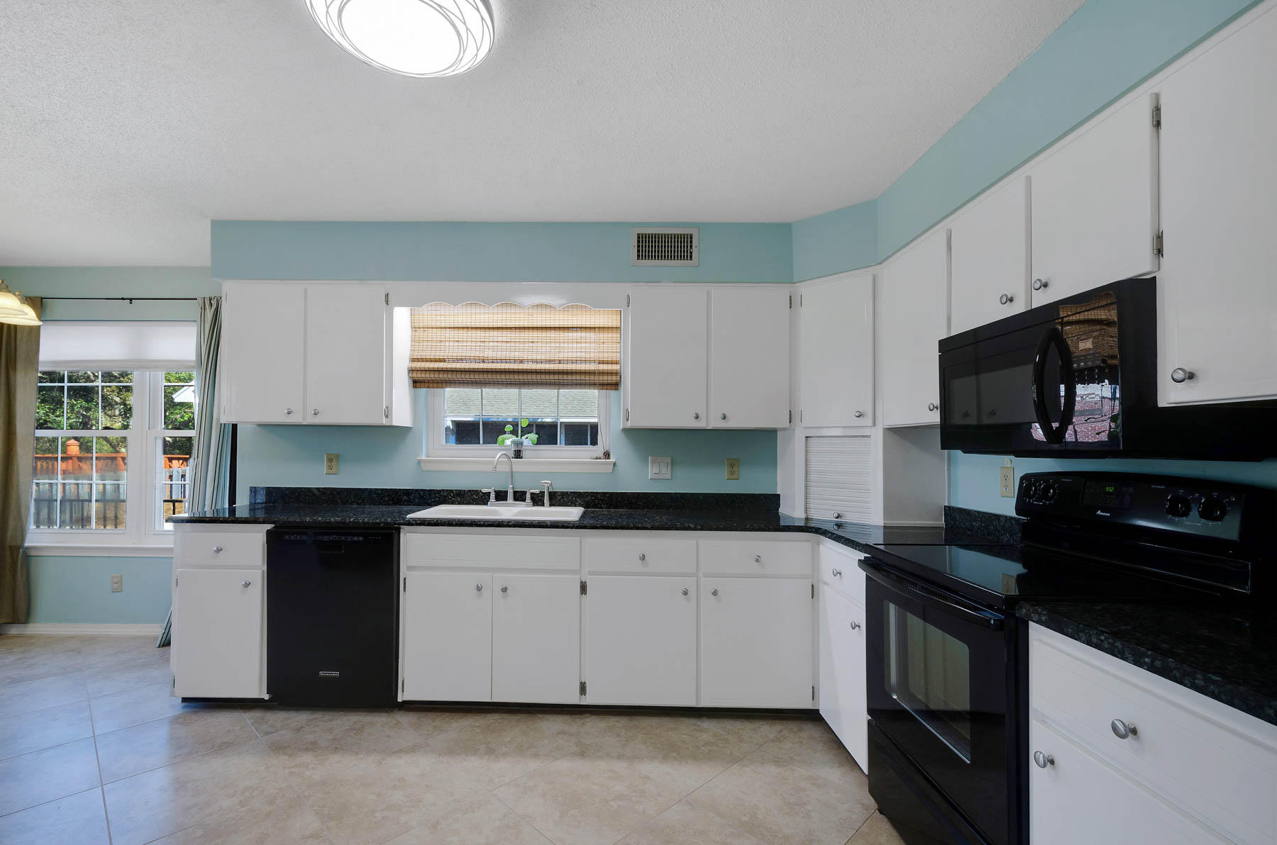 LAKE LORRAINE GARDENS - Residential