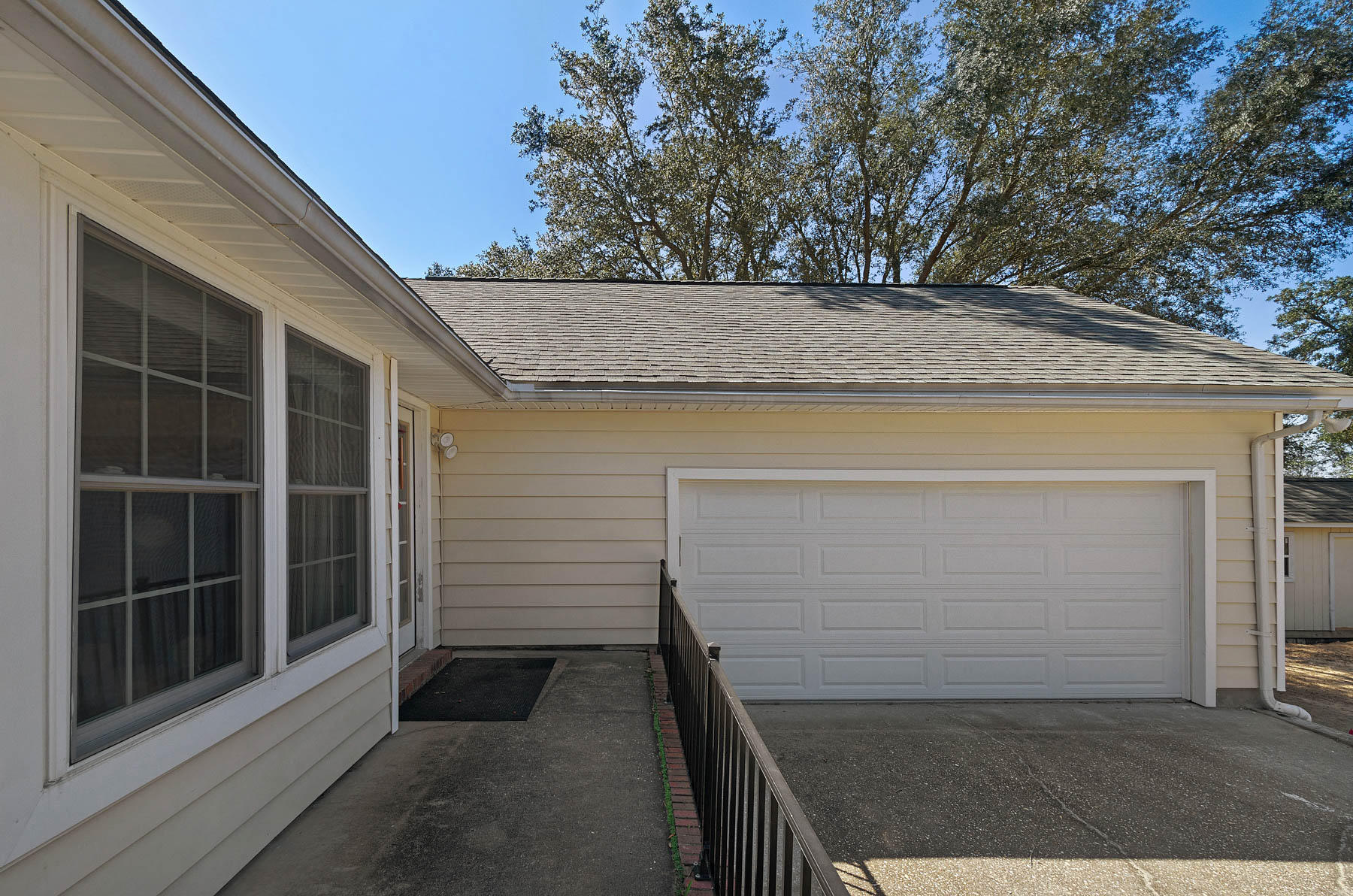 LAKE LORRAINE GARDENS - Residential