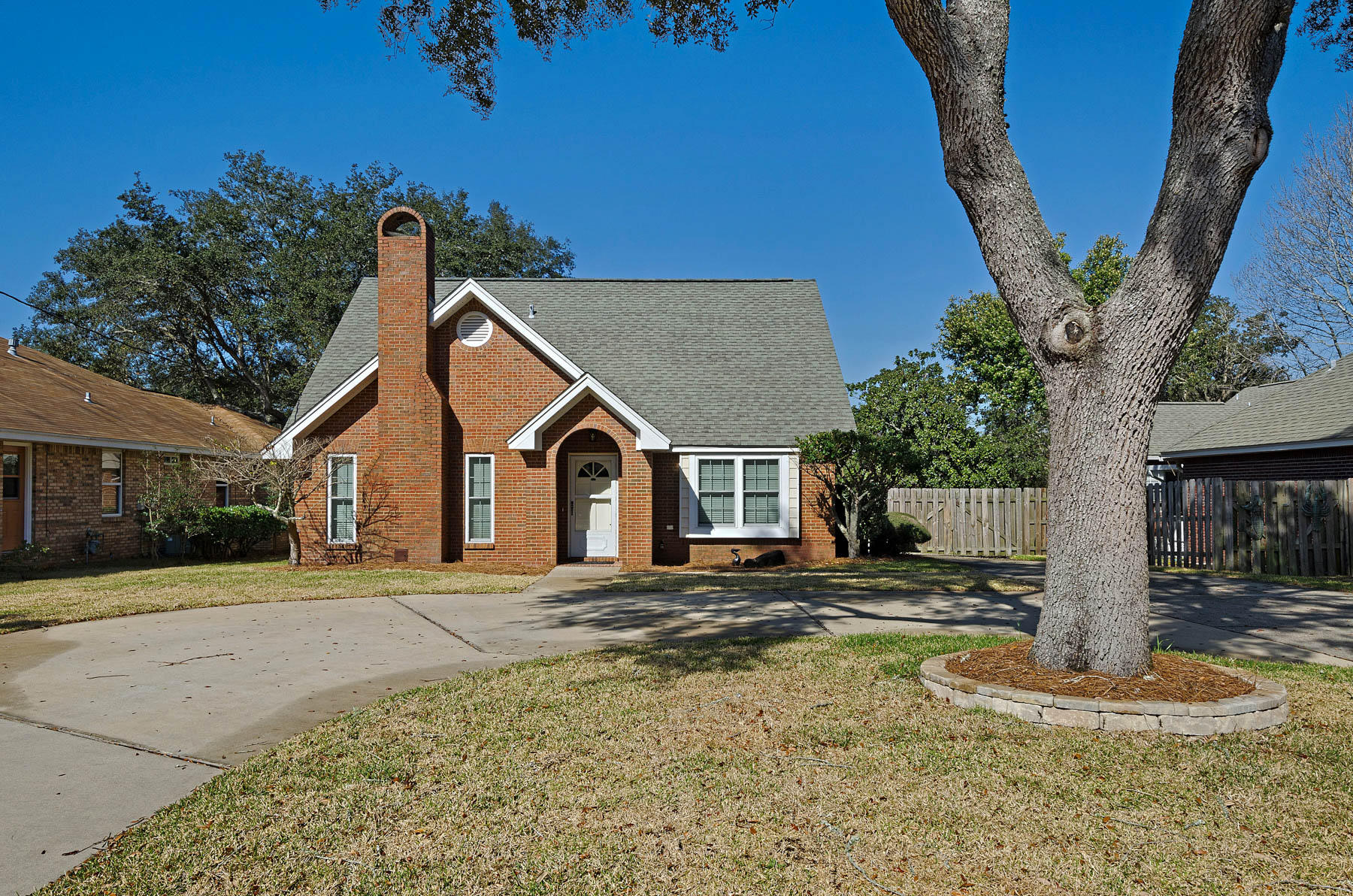 LAKE LORRAINE GARDENS - Residential