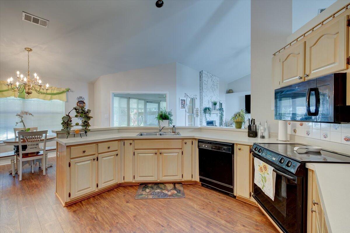 INDIAN HILLS - Residential