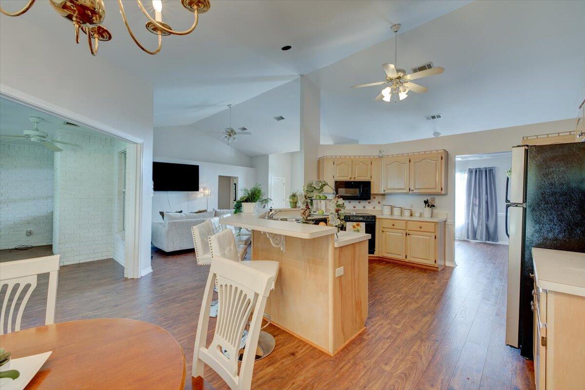 INDIAN HILLS - Residential